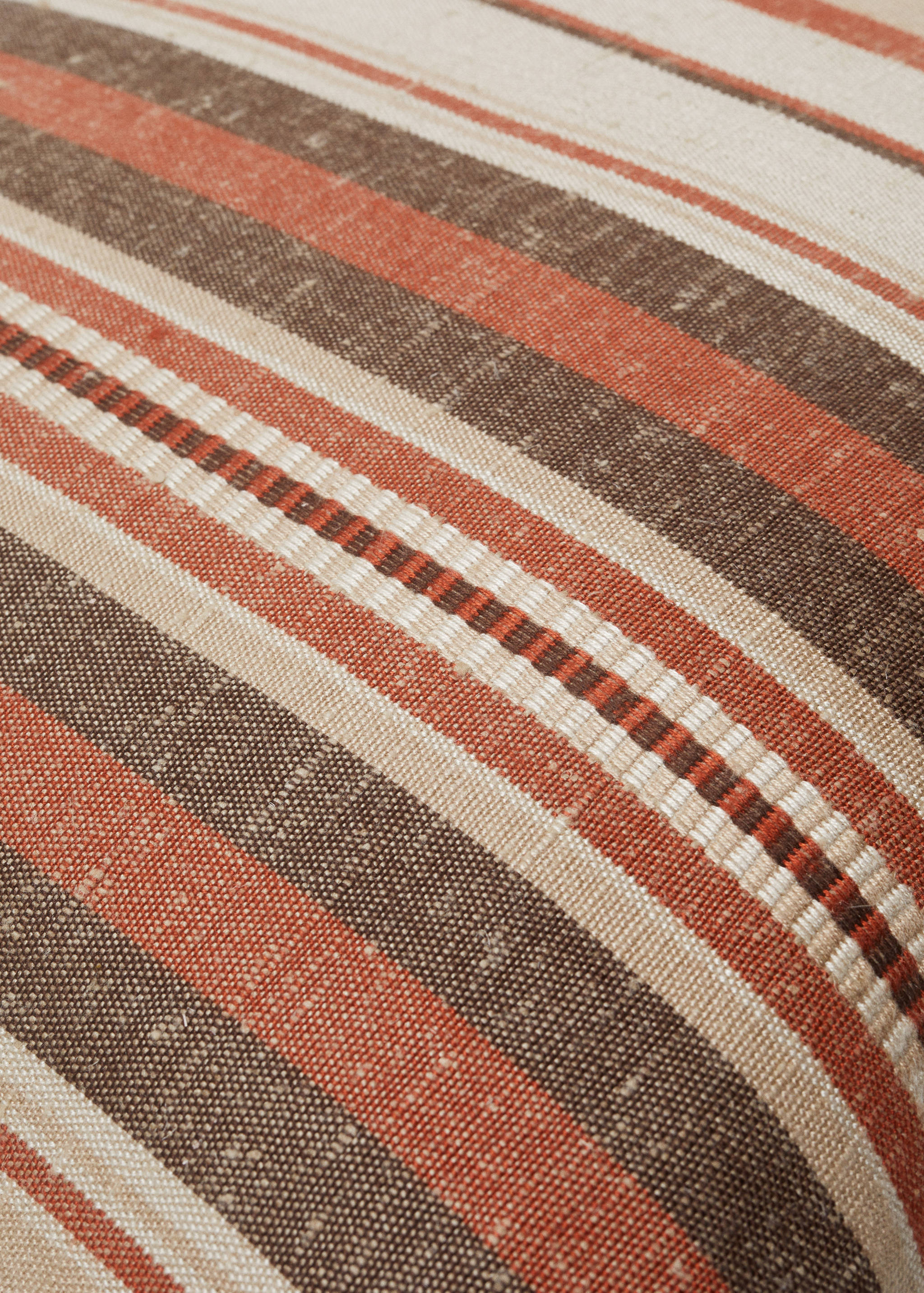 Kissenhülle aus Wolle mit Streifenmuster 45 x 45 cm - Detail des Artikels 2