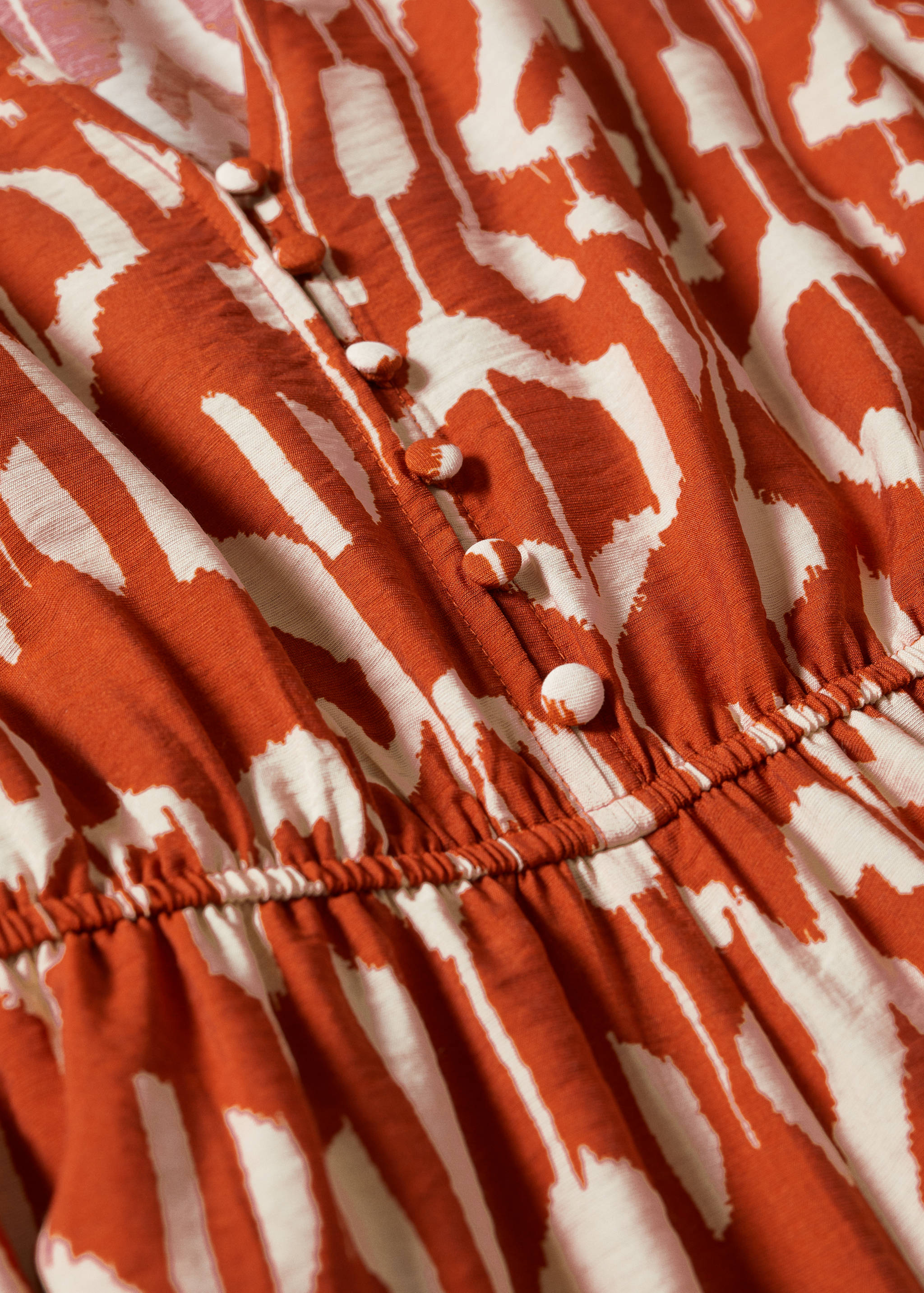 Fließender Jumpsuit mit Muster - Detail des Artikels 8