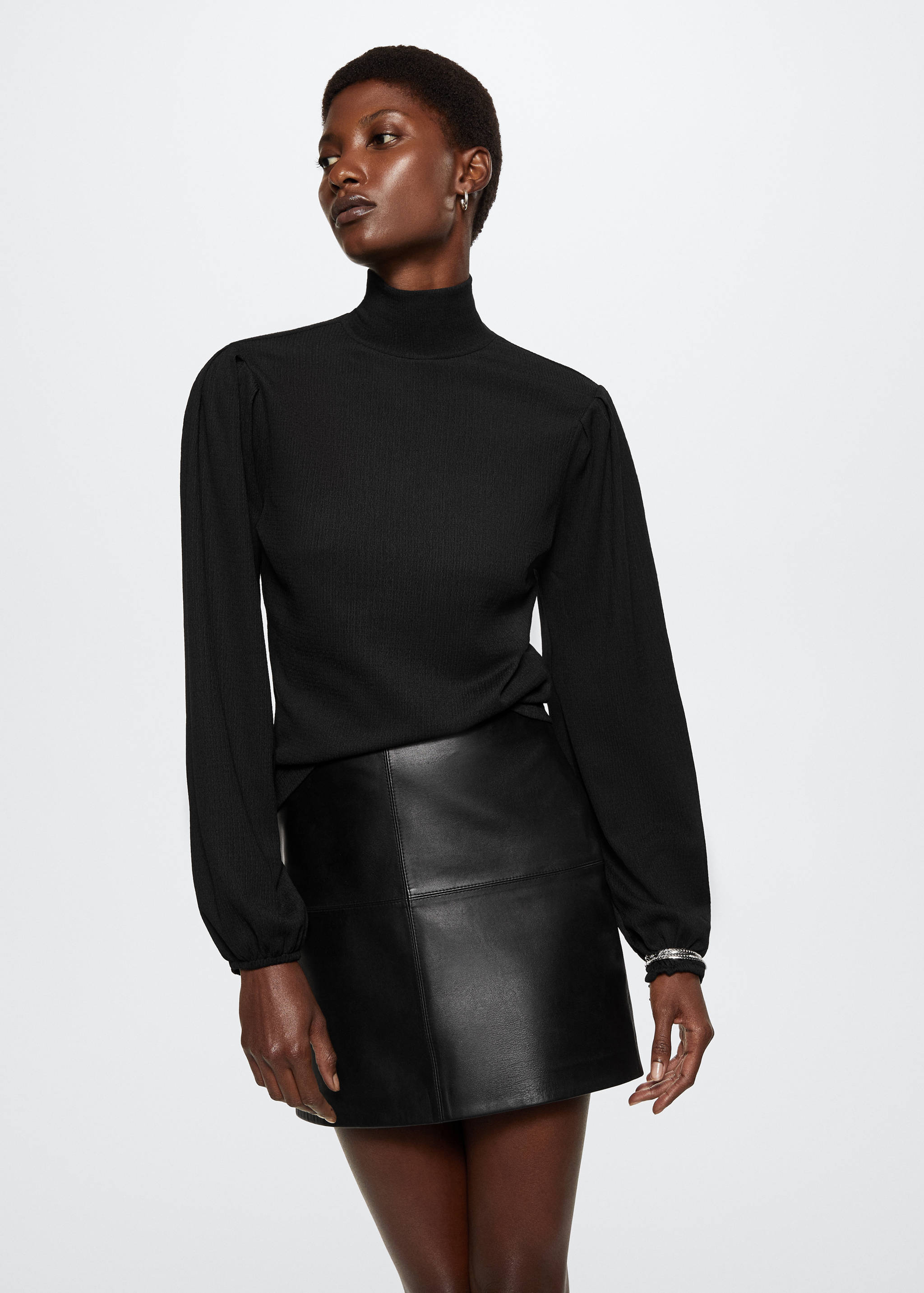 Blusa textura - Plano medio