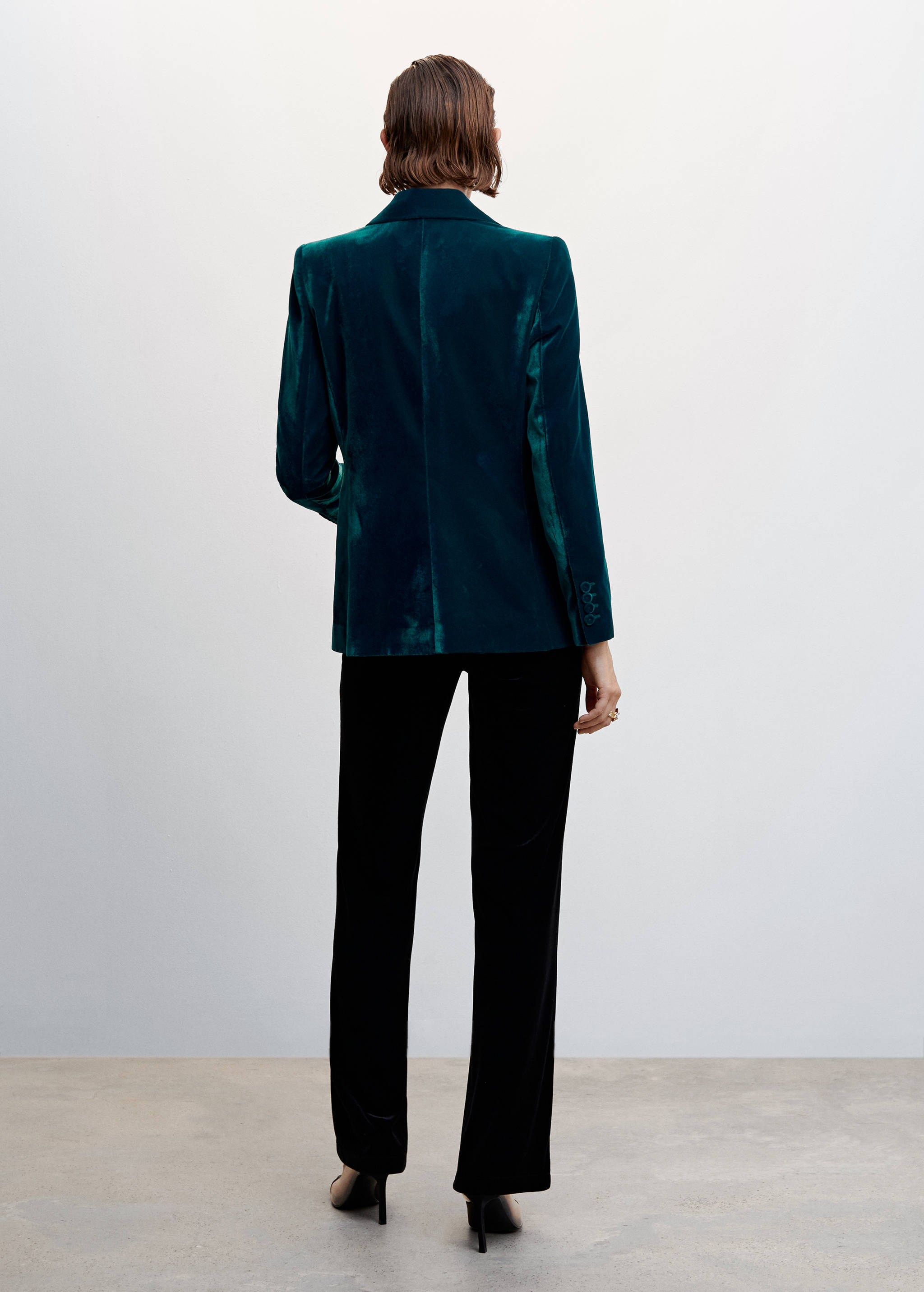 Velvet suit blazer - Reverse of the article