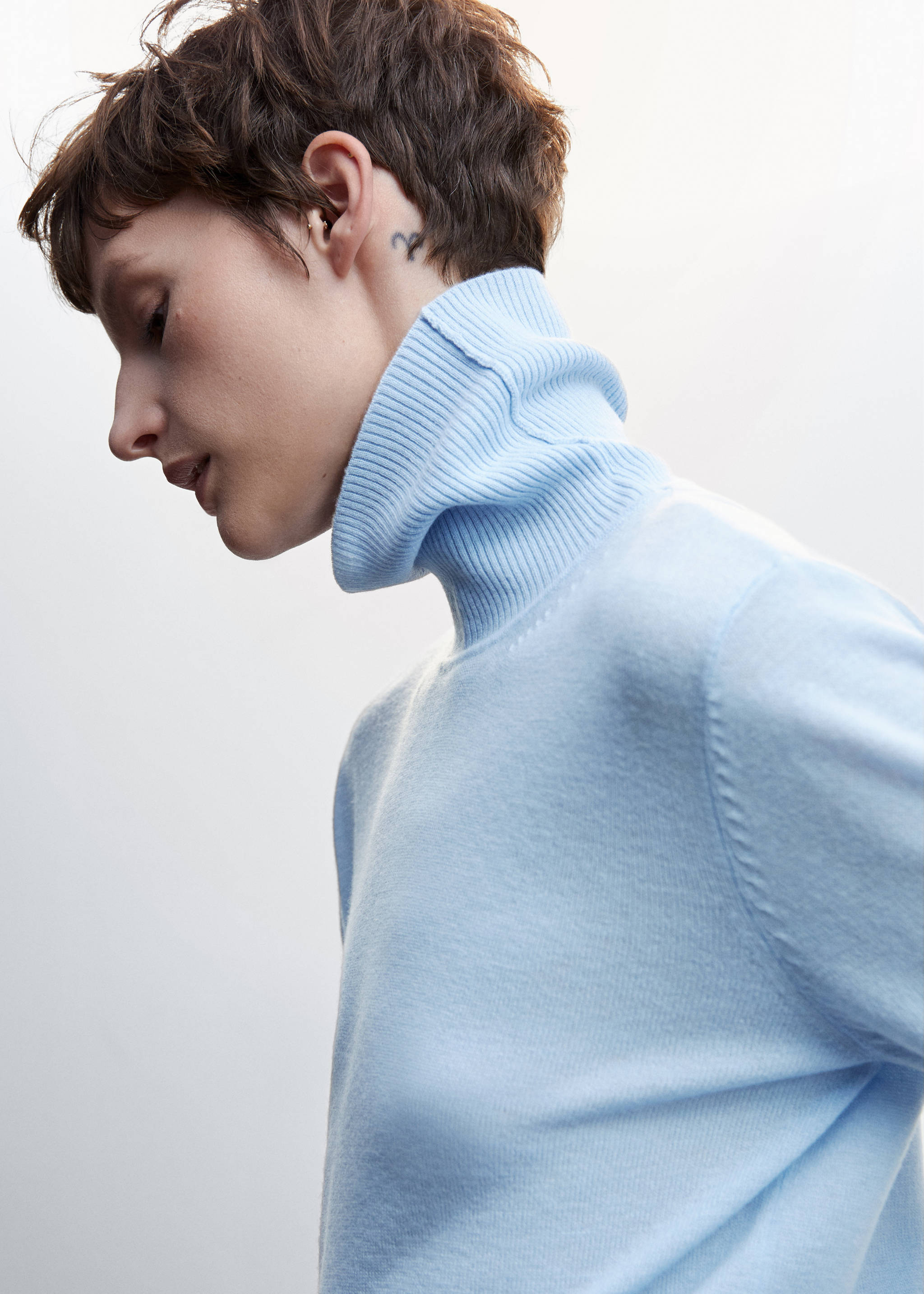 Turtle neck wool sweater - Details of the article 1