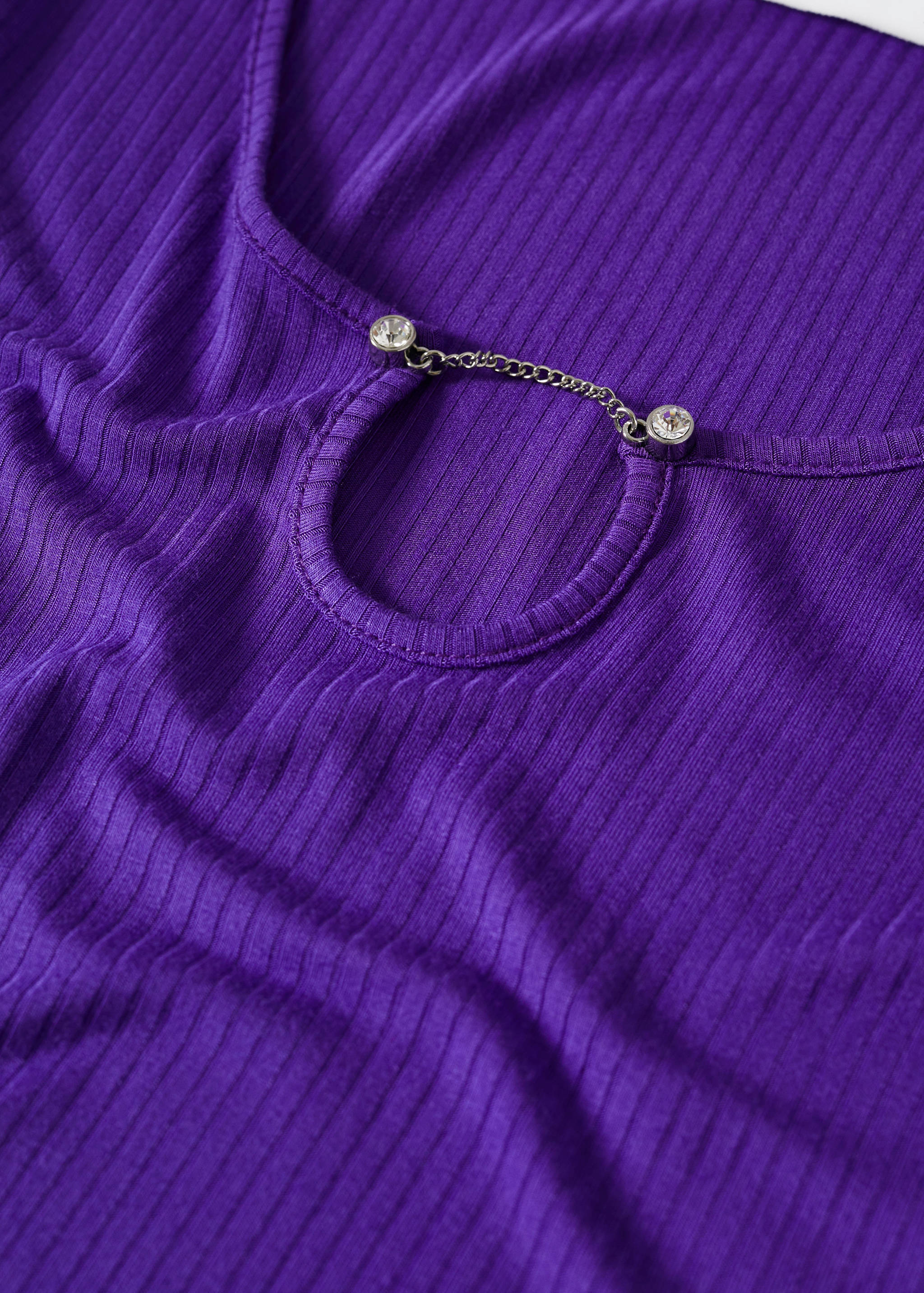 Ripp-T-Shirt mit schmuckverziertem Ausschnitt - Detail des Artikels 8