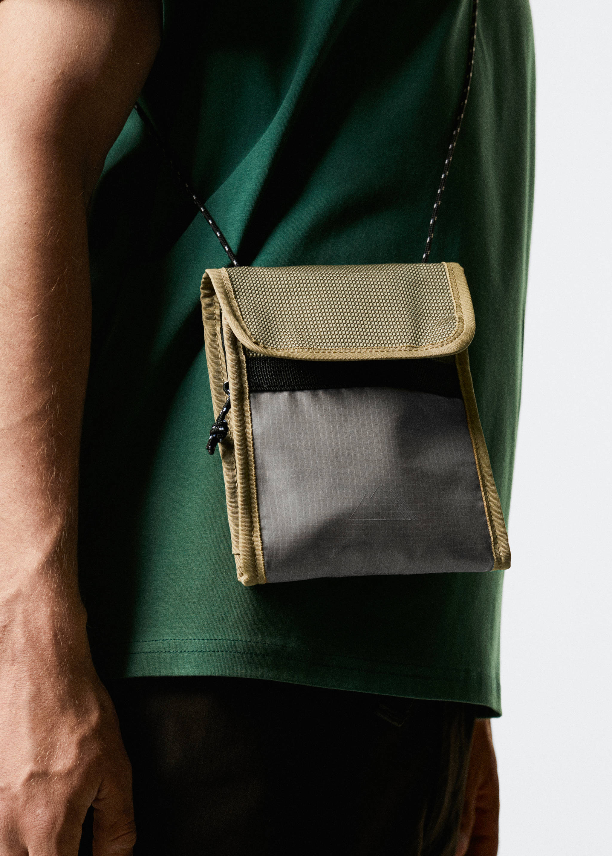 Bossa creuada impermeable - Detall de l'article 1