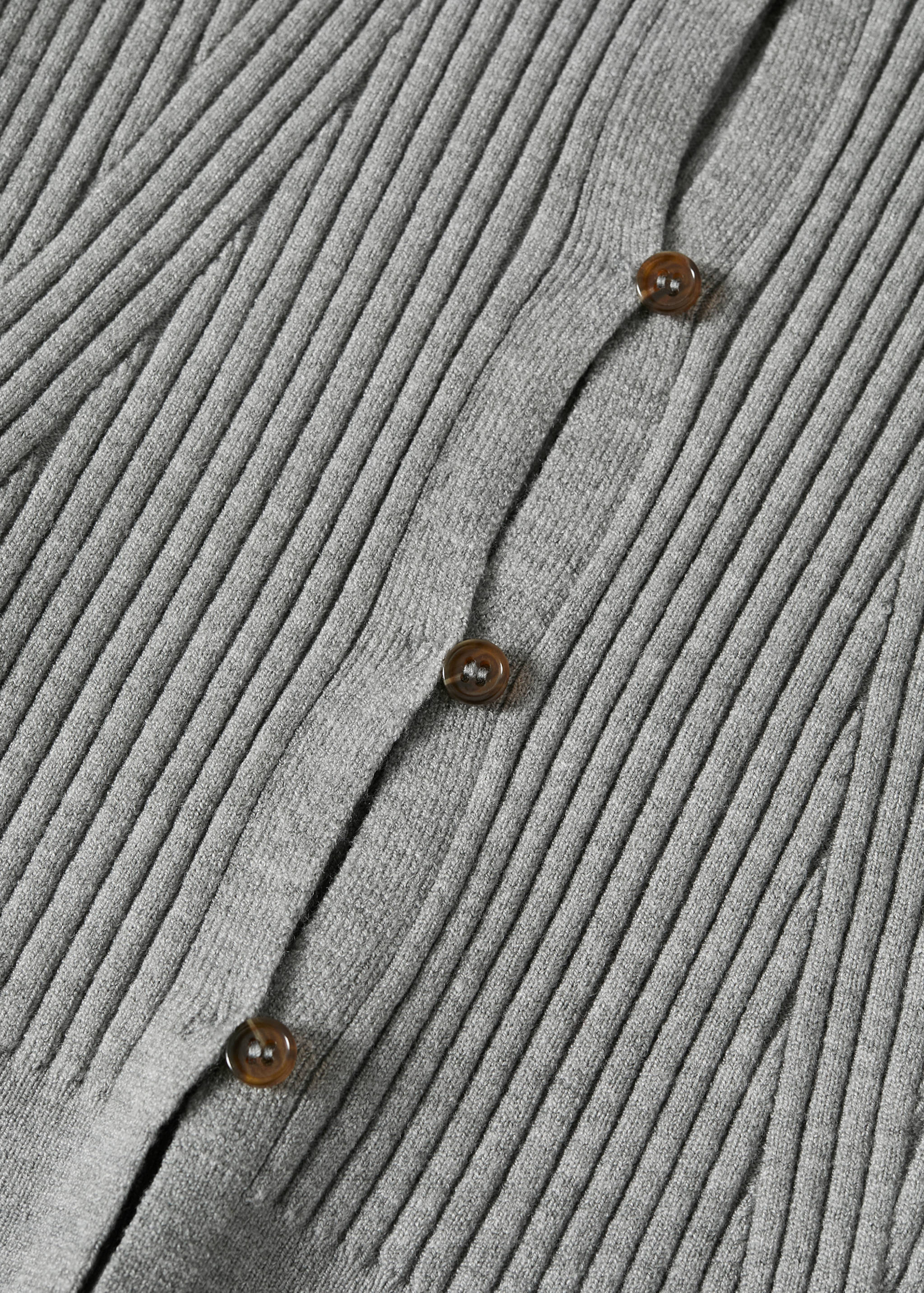 Geknöpfter Cardigan mit Rippstruktur - Detail des Artikels 8