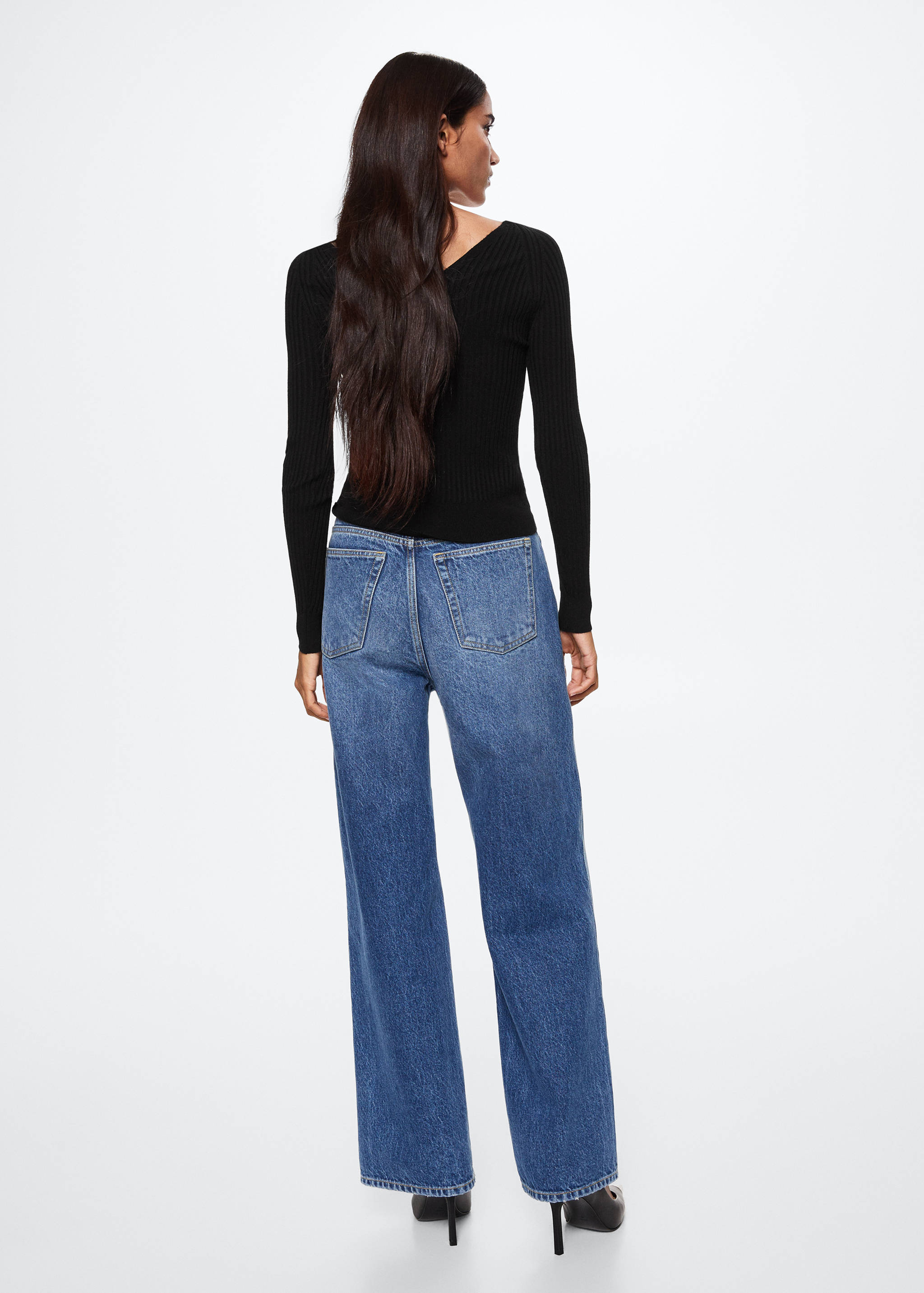 Geknöpfter Cardigan mit Rippstruktur - Rückseite des Artikels