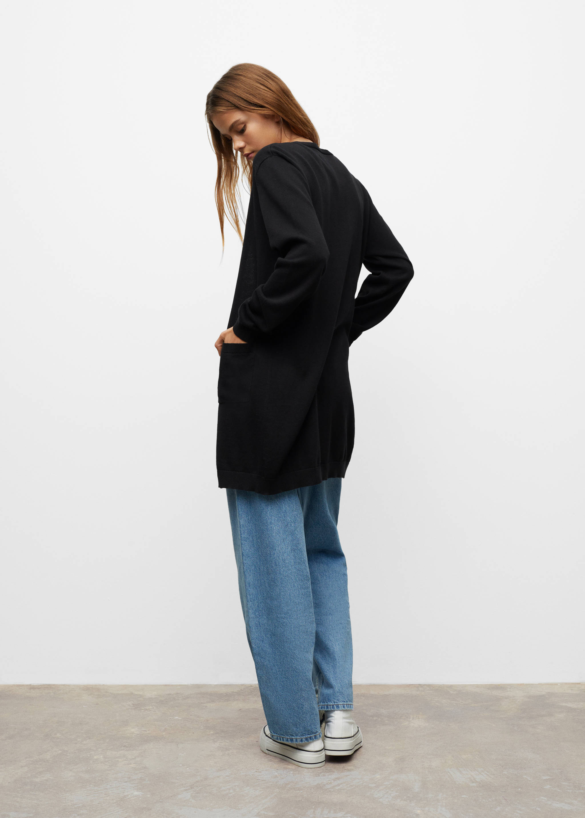 Cardigan i strikket bomull - Baksiden av artikkelen