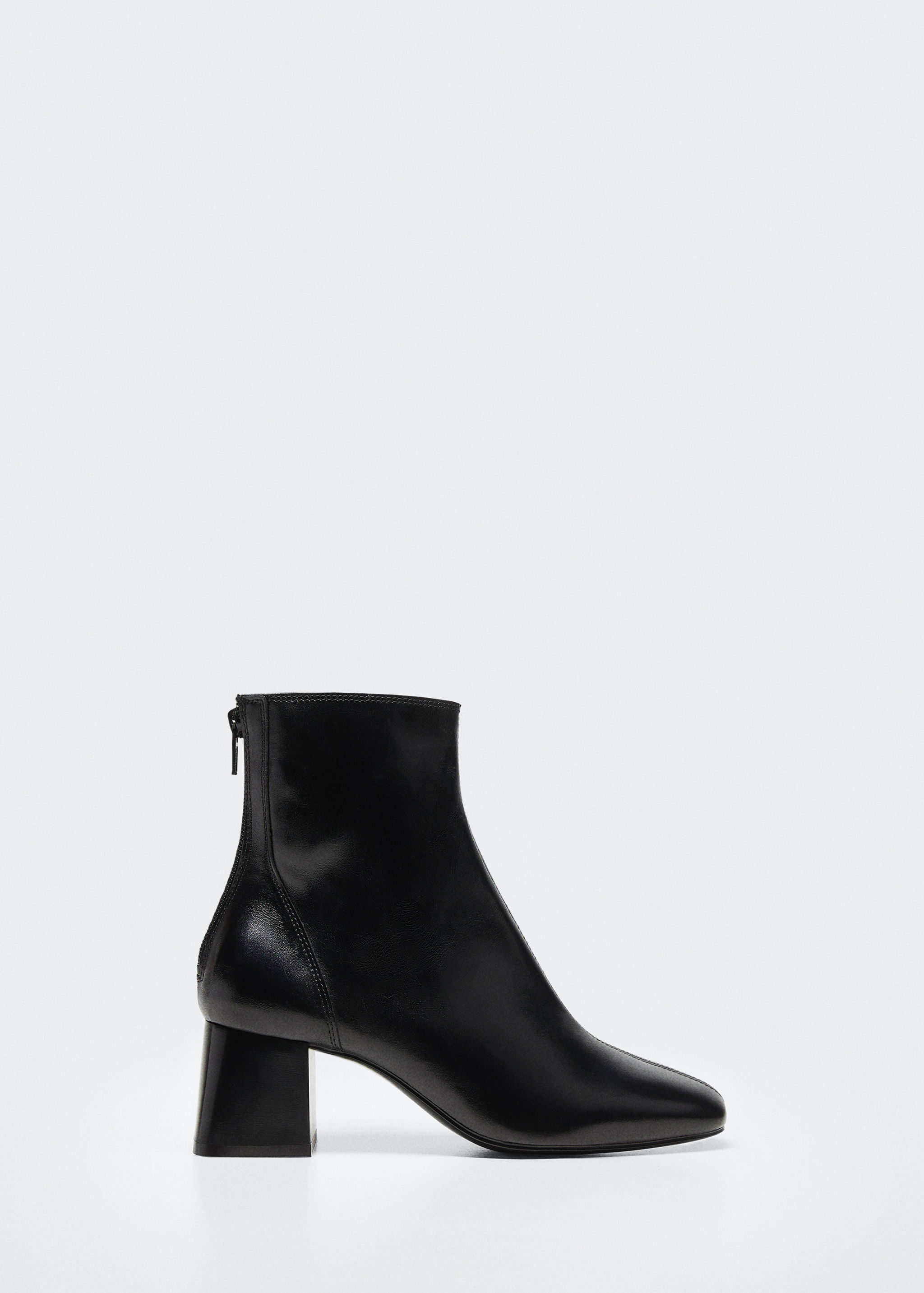 Heeled leather ankle boots - Article without model