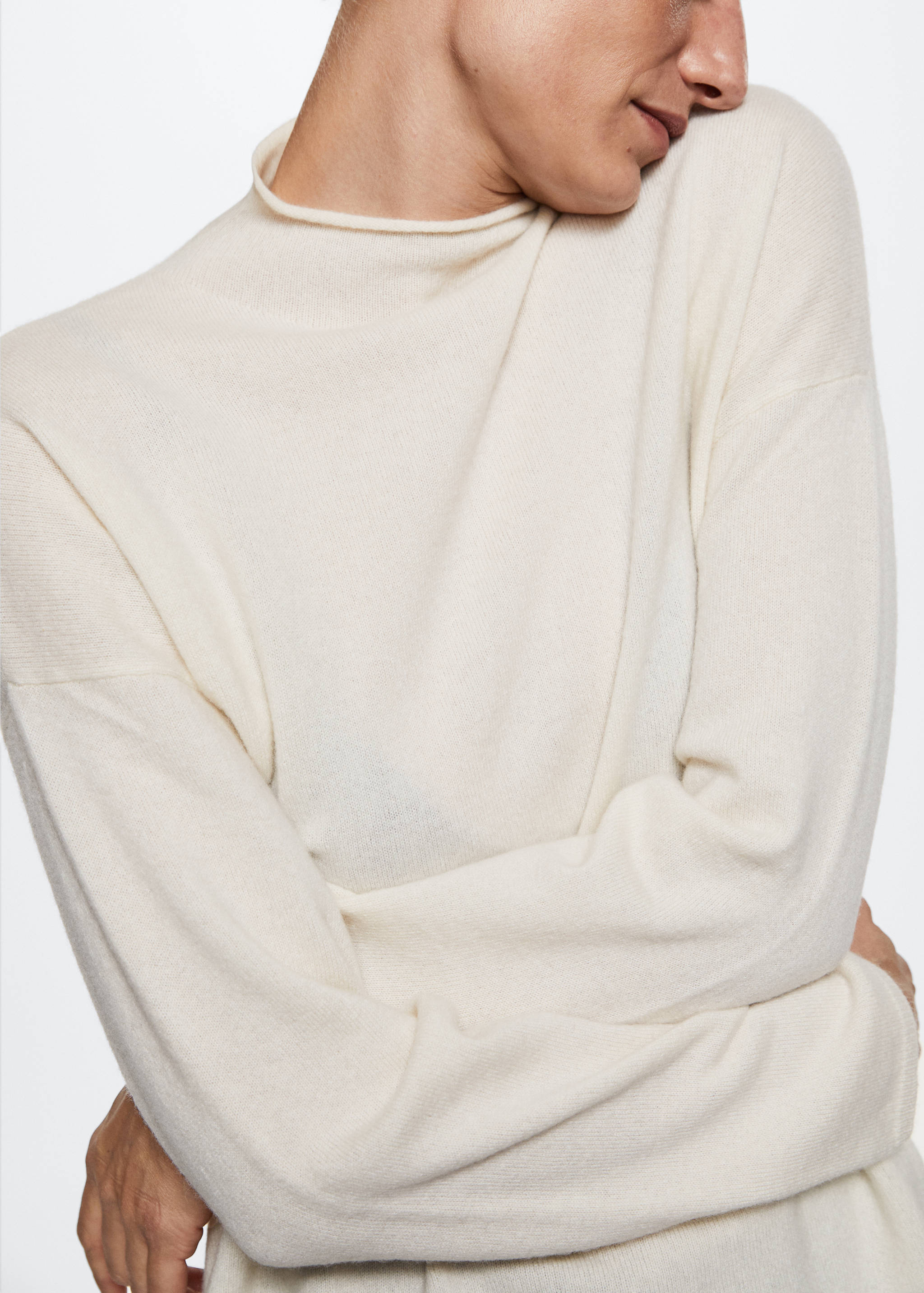 Pullover mit halbhohem Kragen aus 100 % Kaschmir - Detail des Artikels 1