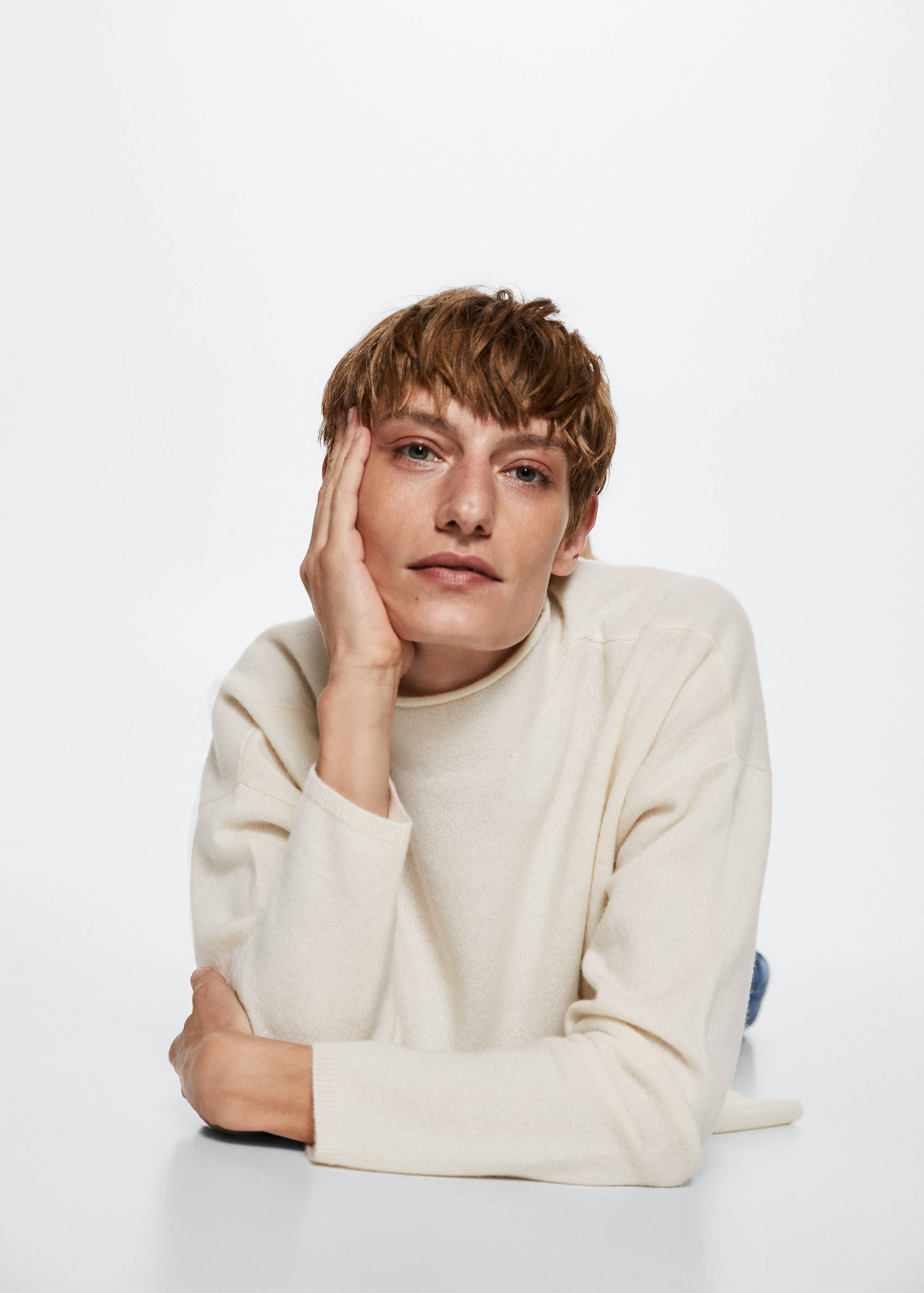 Pullover mit halbhohem Kragen aus 100 % Kaschmir - Detail des Artikels 2