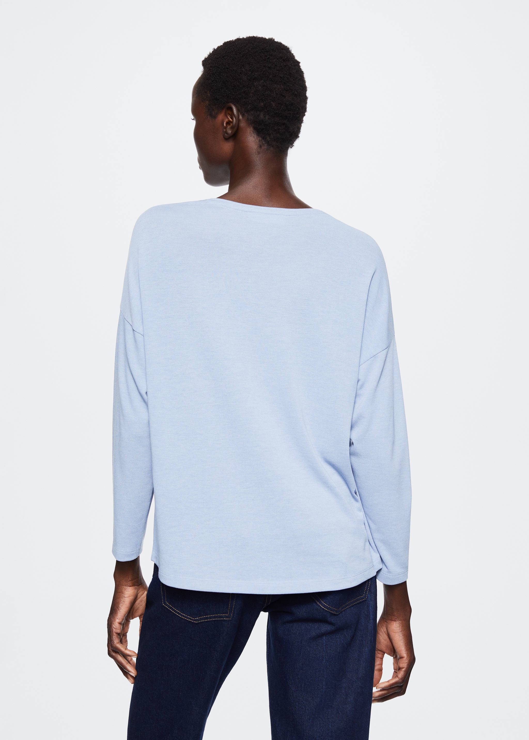 V-neck T-shirt - Reverse of the article