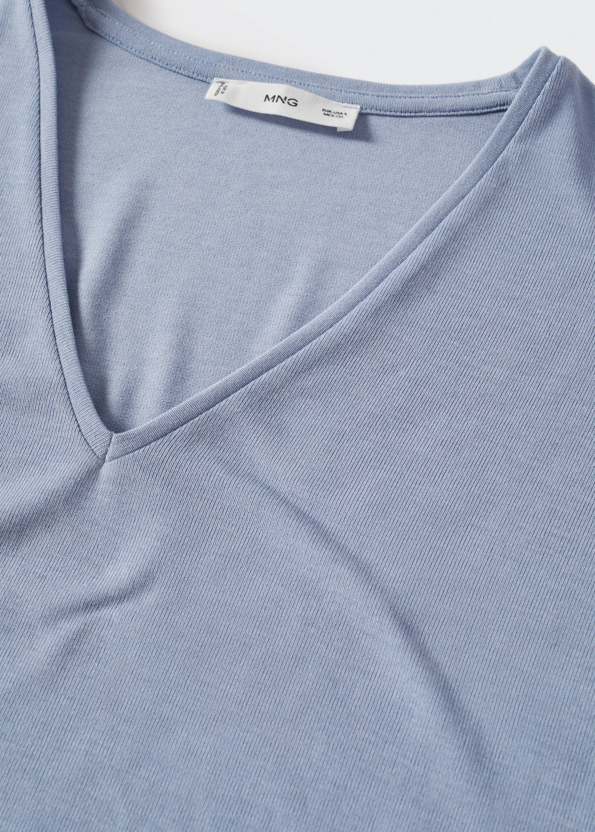 V-neck T-shirt - Details of the article 8