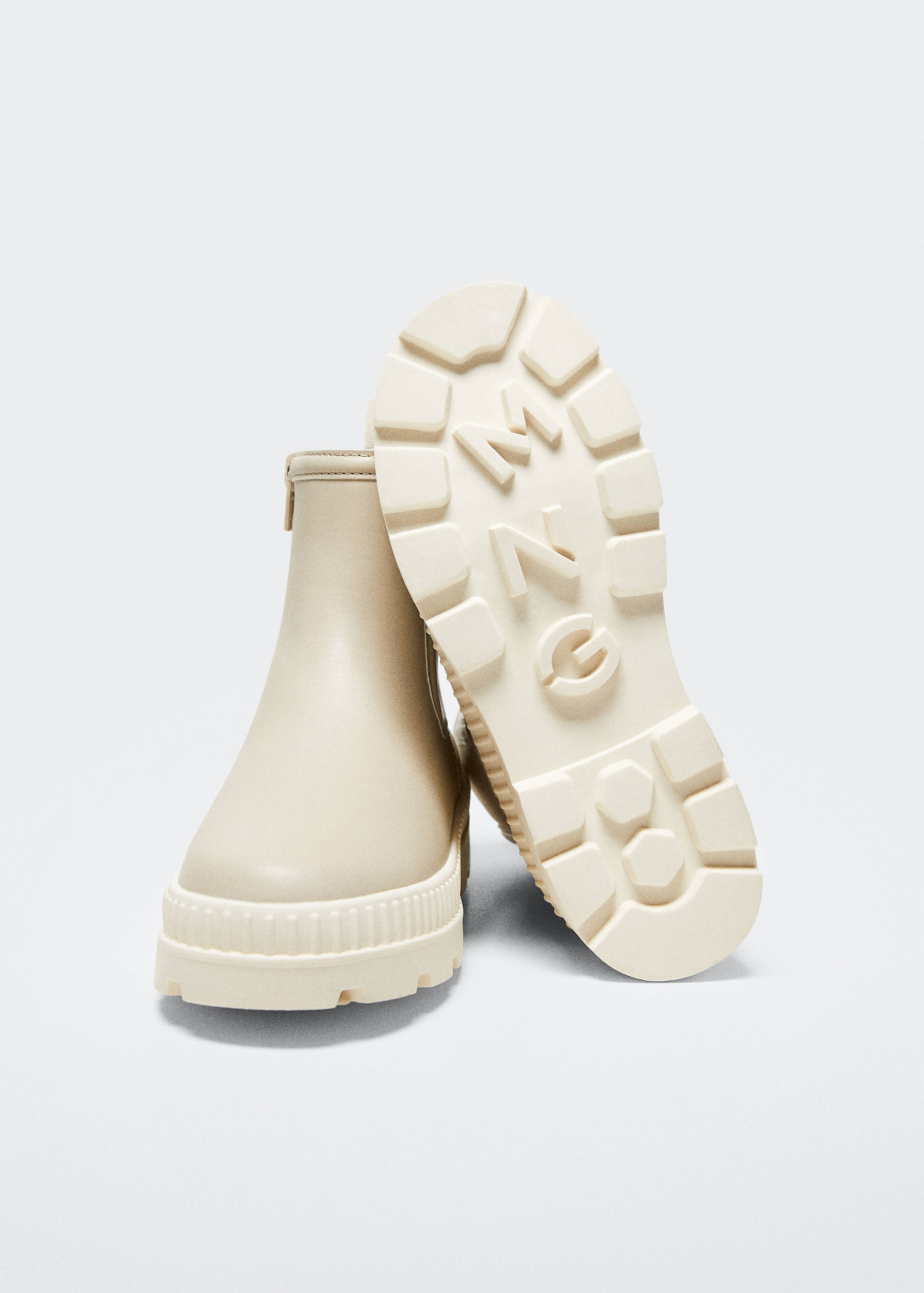 Stiefelette mit Kontrastsohle - Detail des Artikels 3