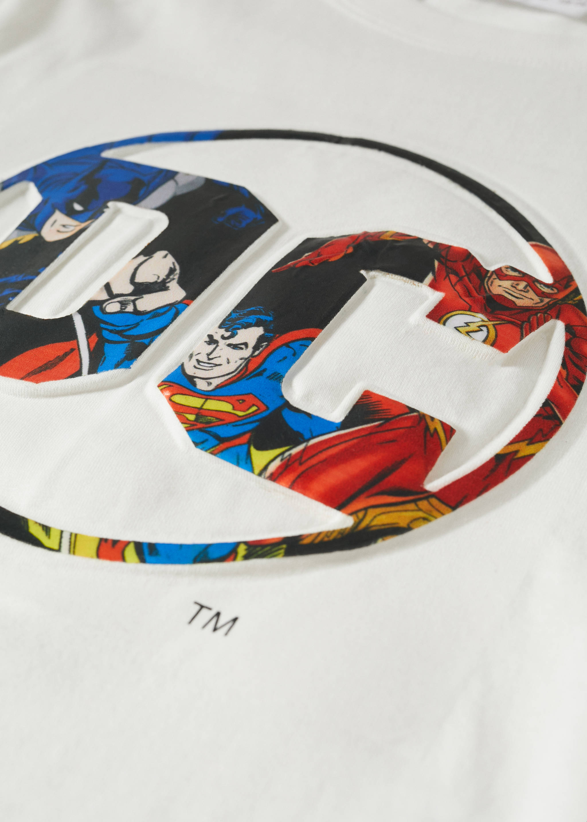 DC Justice League T-shirt - Details of the article 8