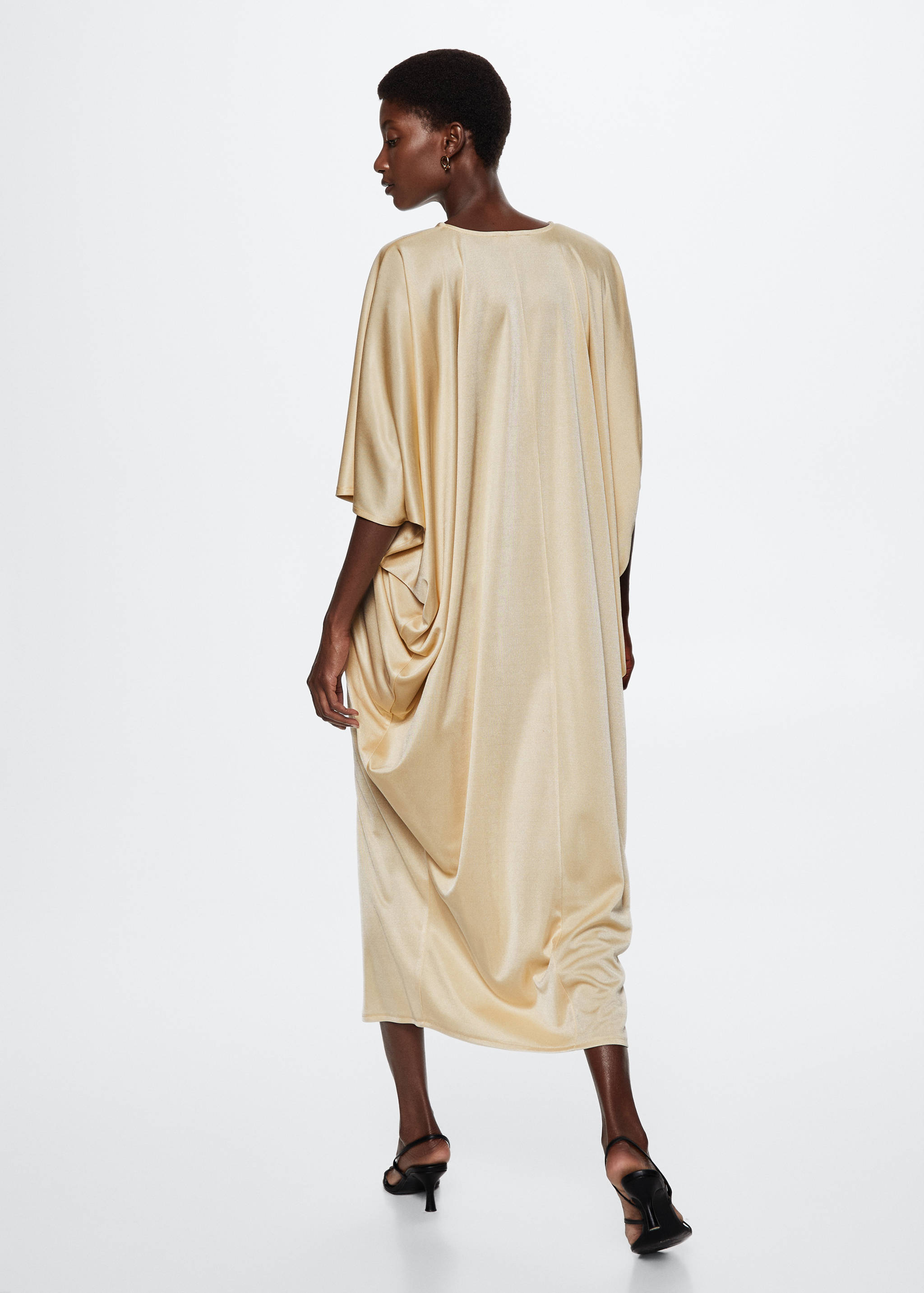 Fließendes Satinkleid - Rückseite des Artikels