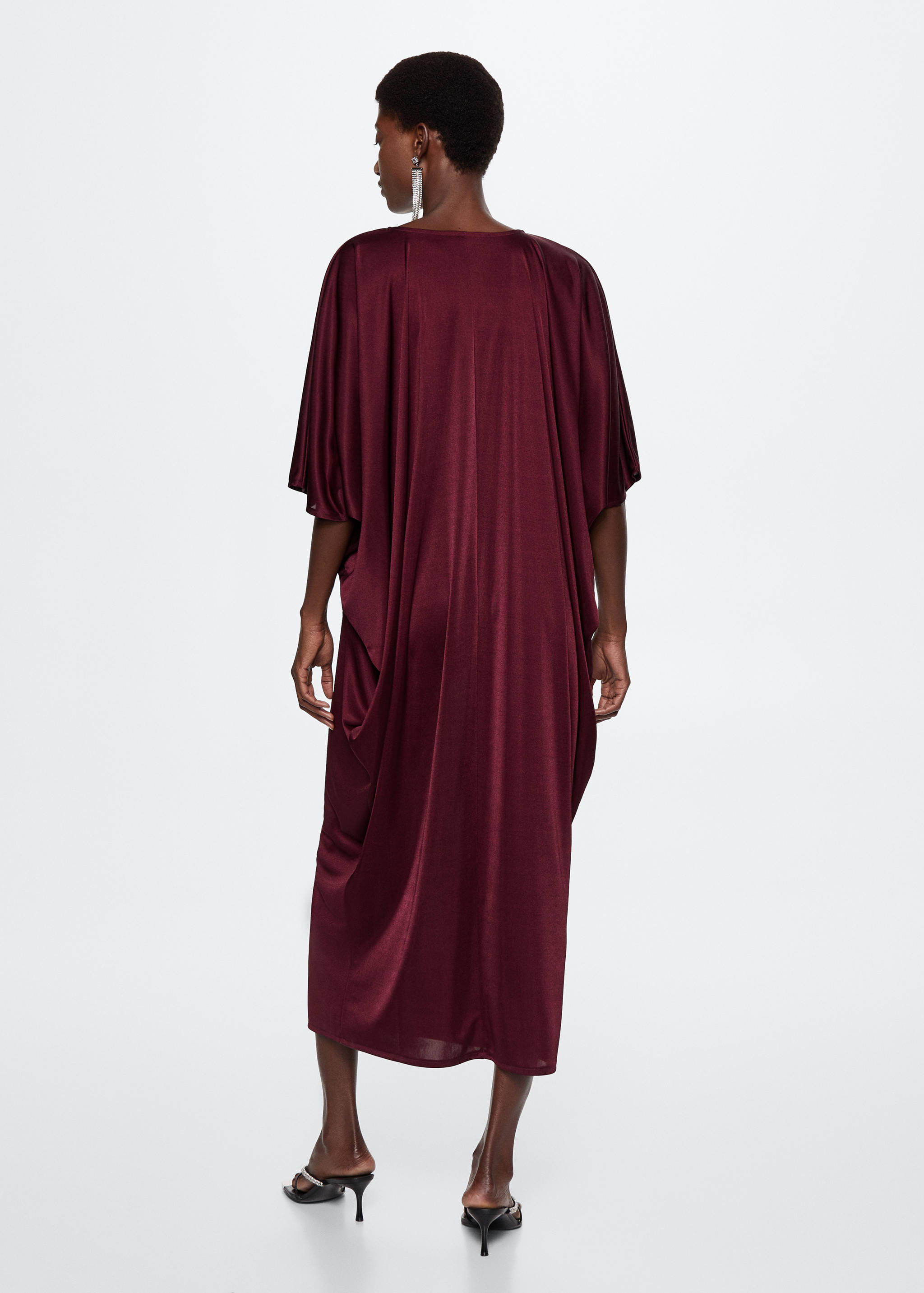 Fließendes Satinkleid - Rückseite des Artikels