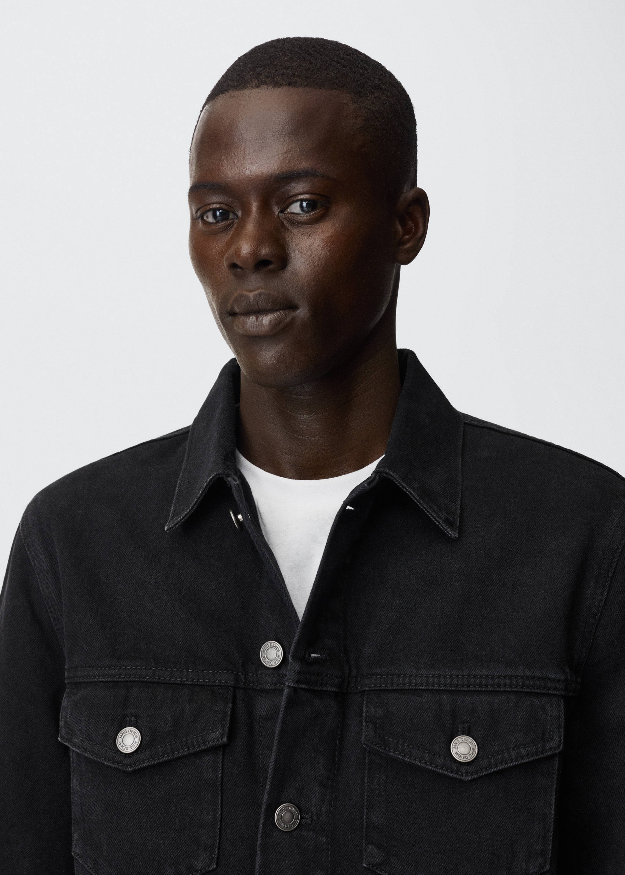 Pocketed denim jacket - Details of the article 1