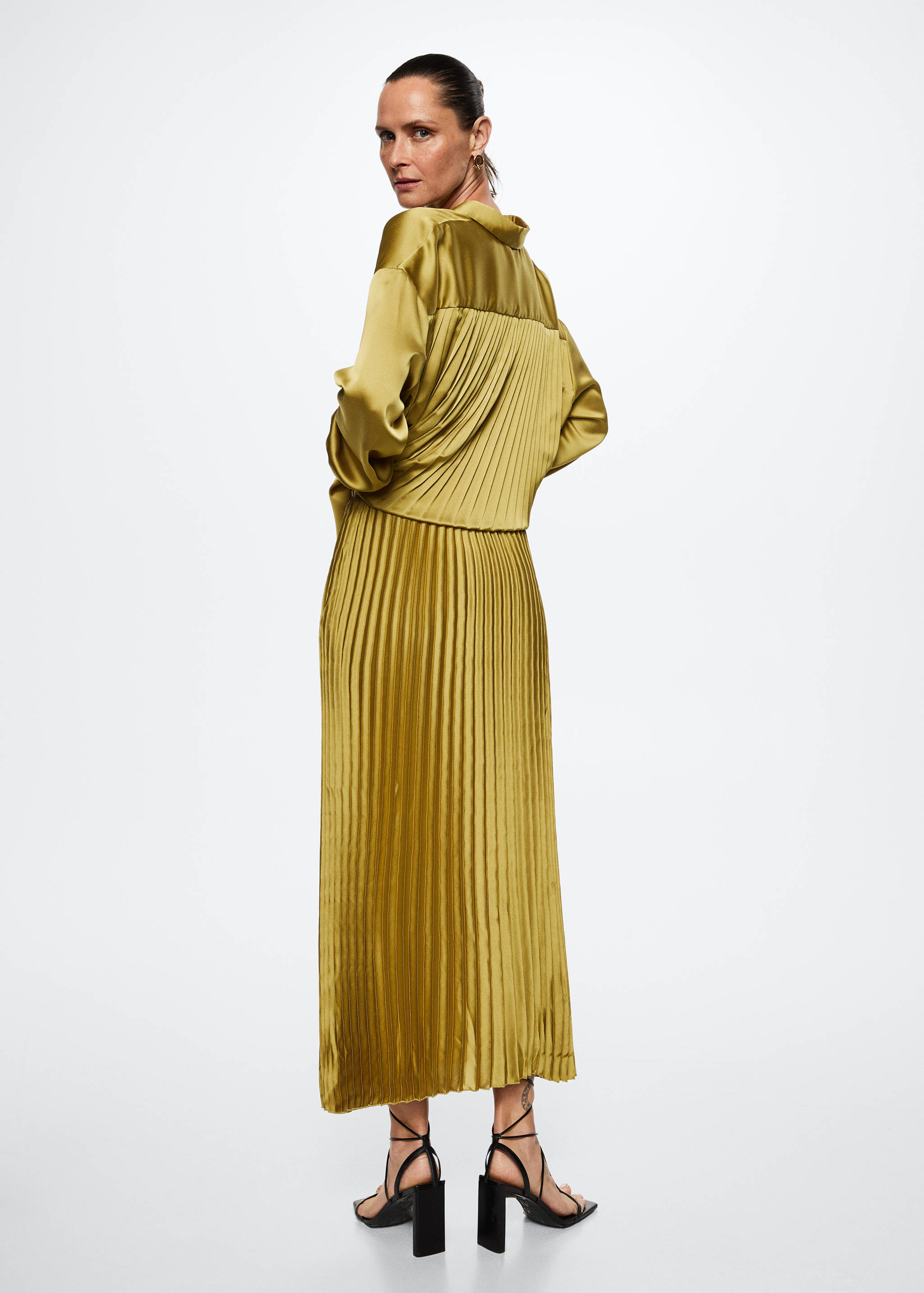 Satin pleated skirt - Reverse of the article