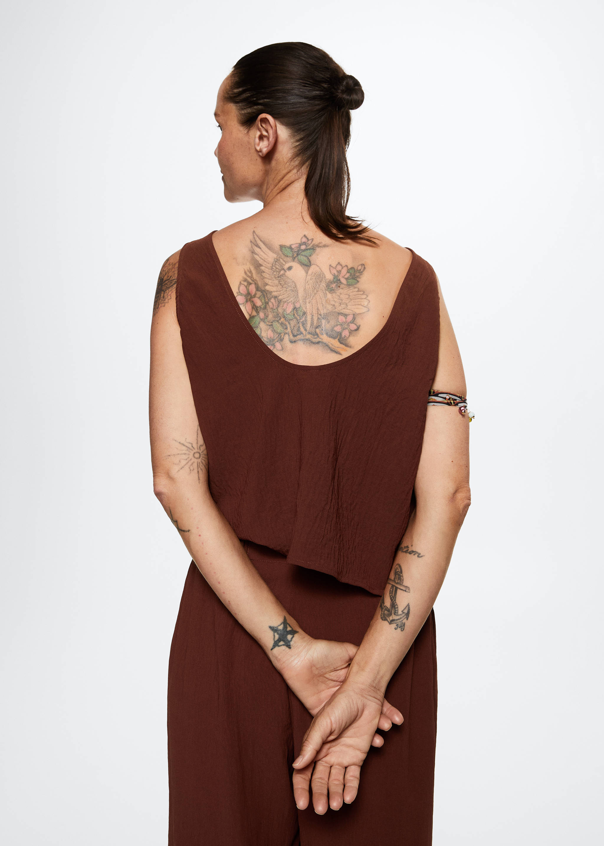 Crop-Top mit Raffdetails - Rückseite des Artikels
