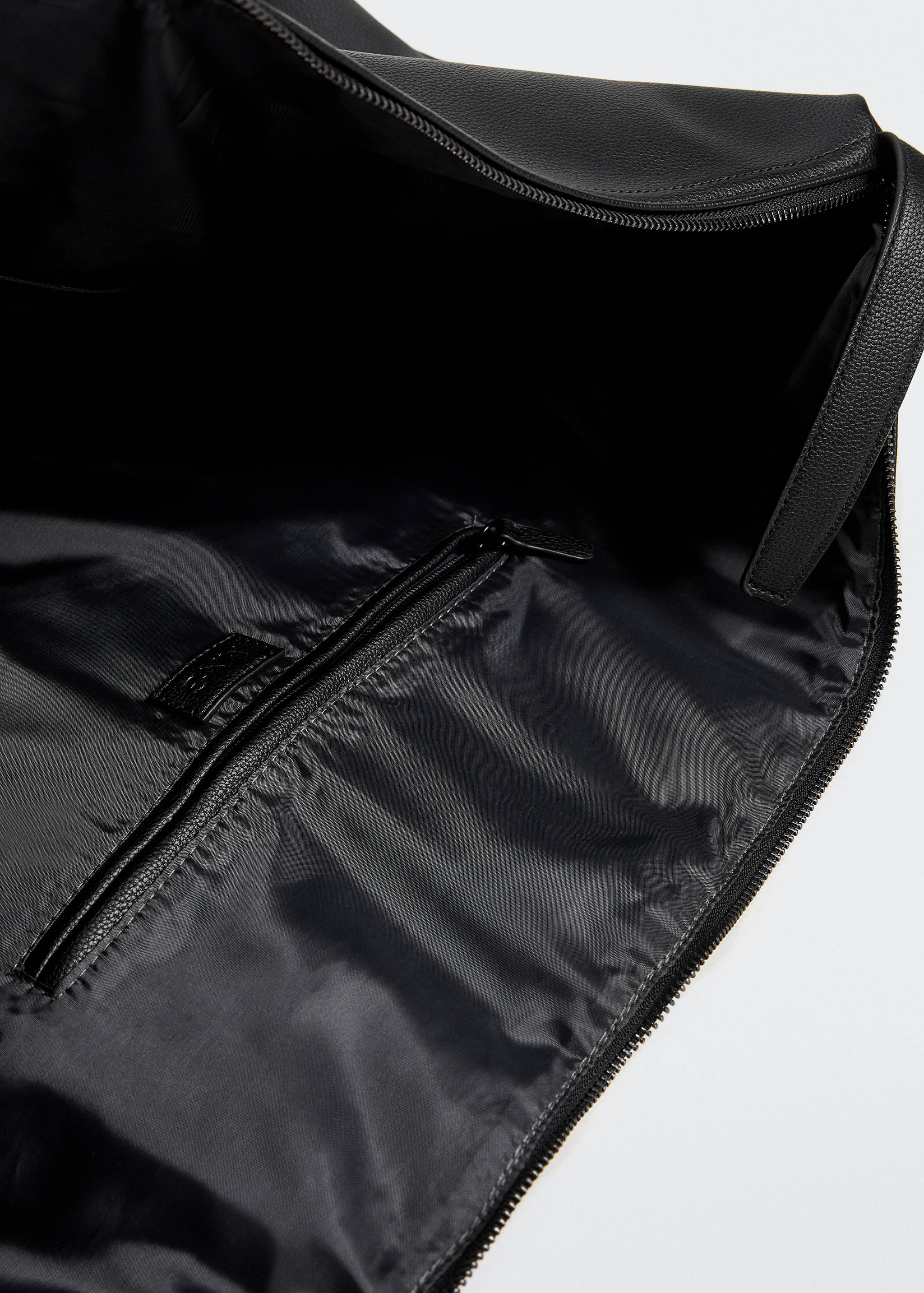 Leather-effect bag - Details of the article 2