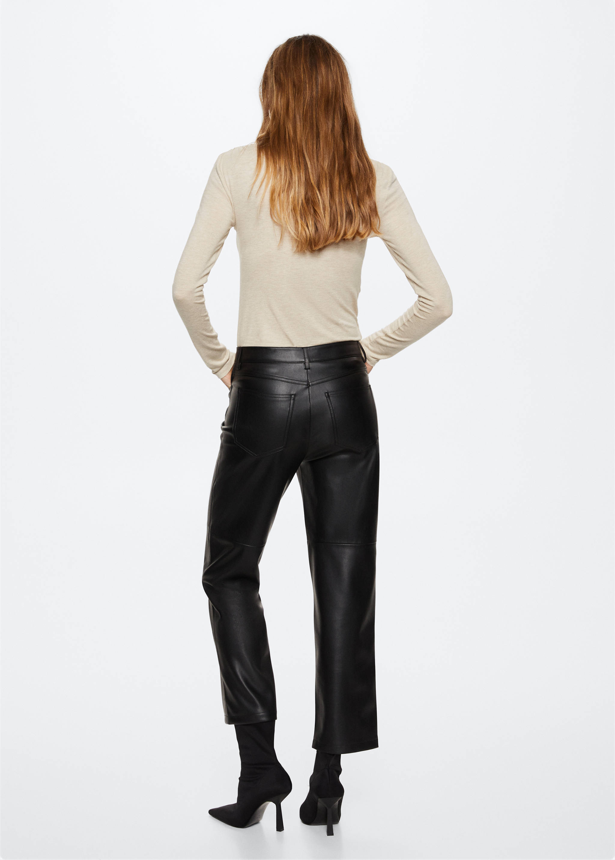 Turtleneck long-sleeved t-shirt - Reverse of the article