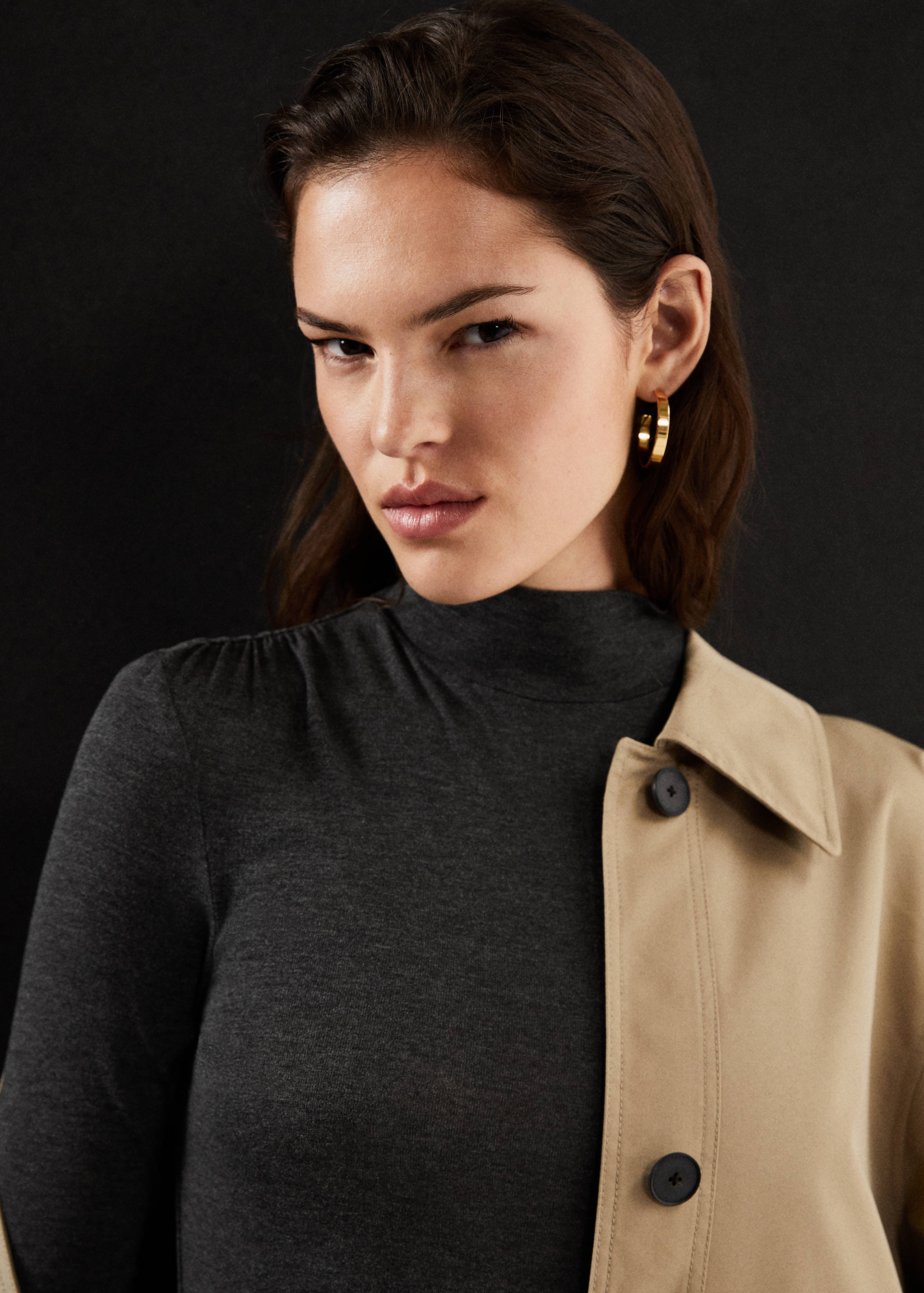 Turtleneck long-sleeved t-shirt - Details of the article 1