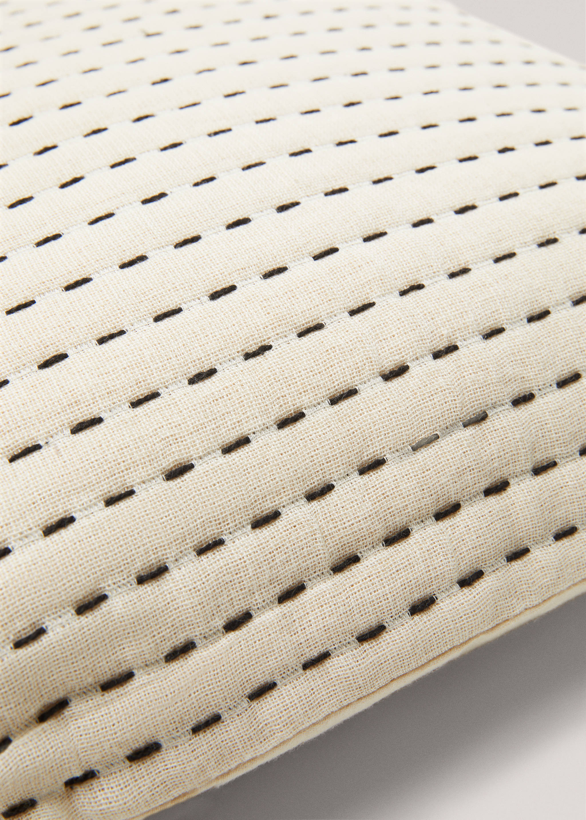 Cushion cover stitch 45x45cm - Details of the article 4