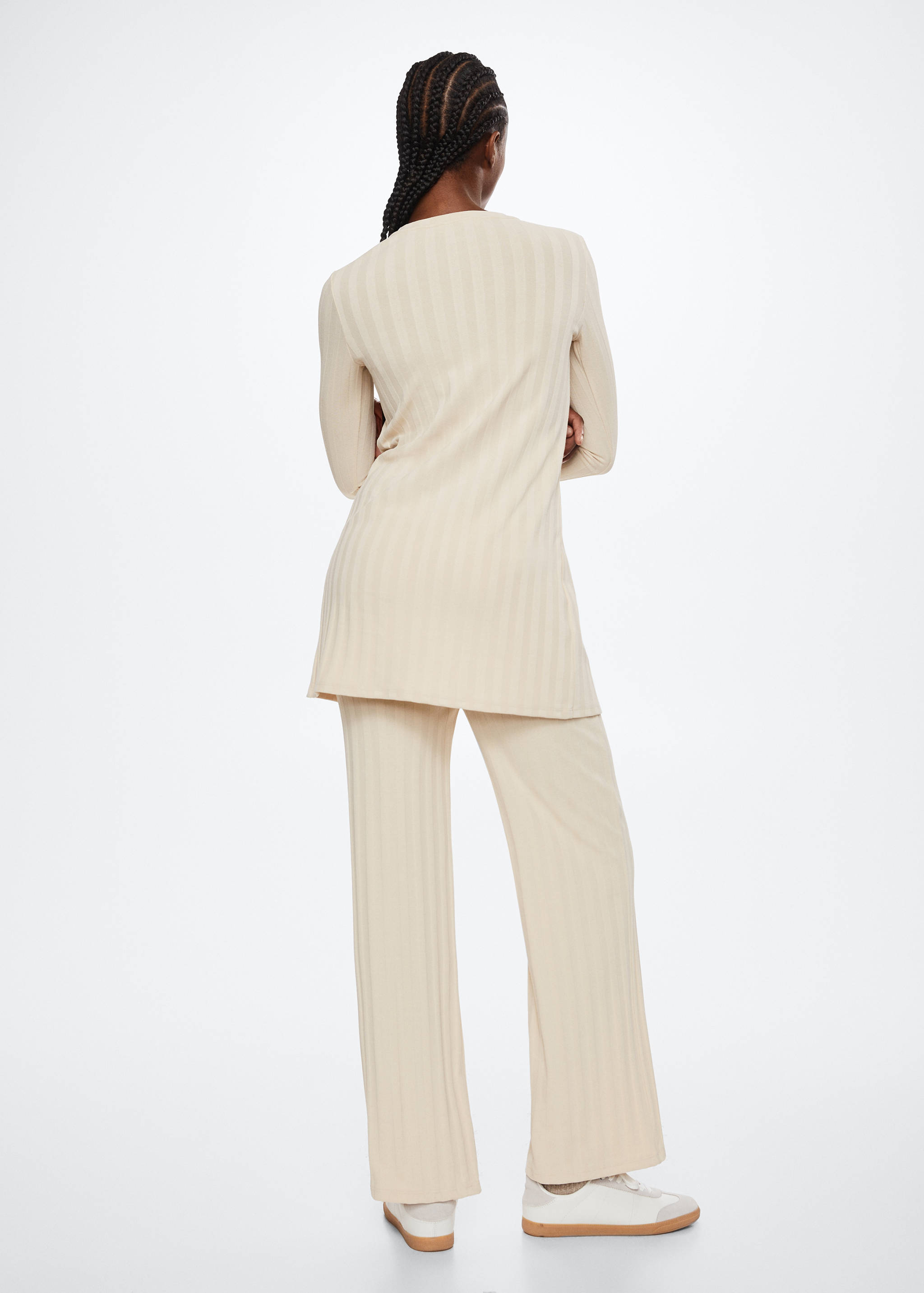 Ausgestellte Strickhose - Rückseite des Artikels