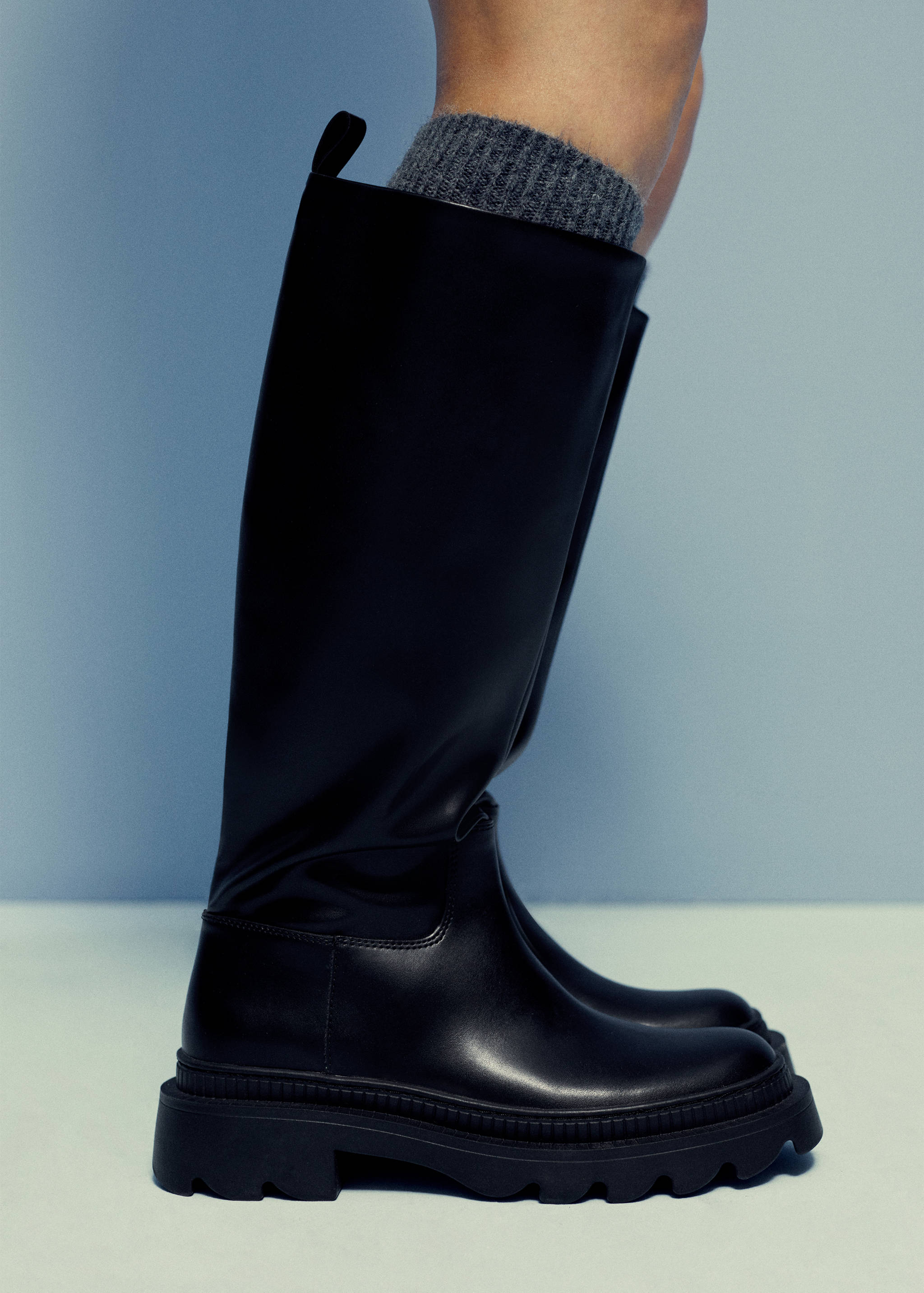High boots with track sole - Details of the article 9