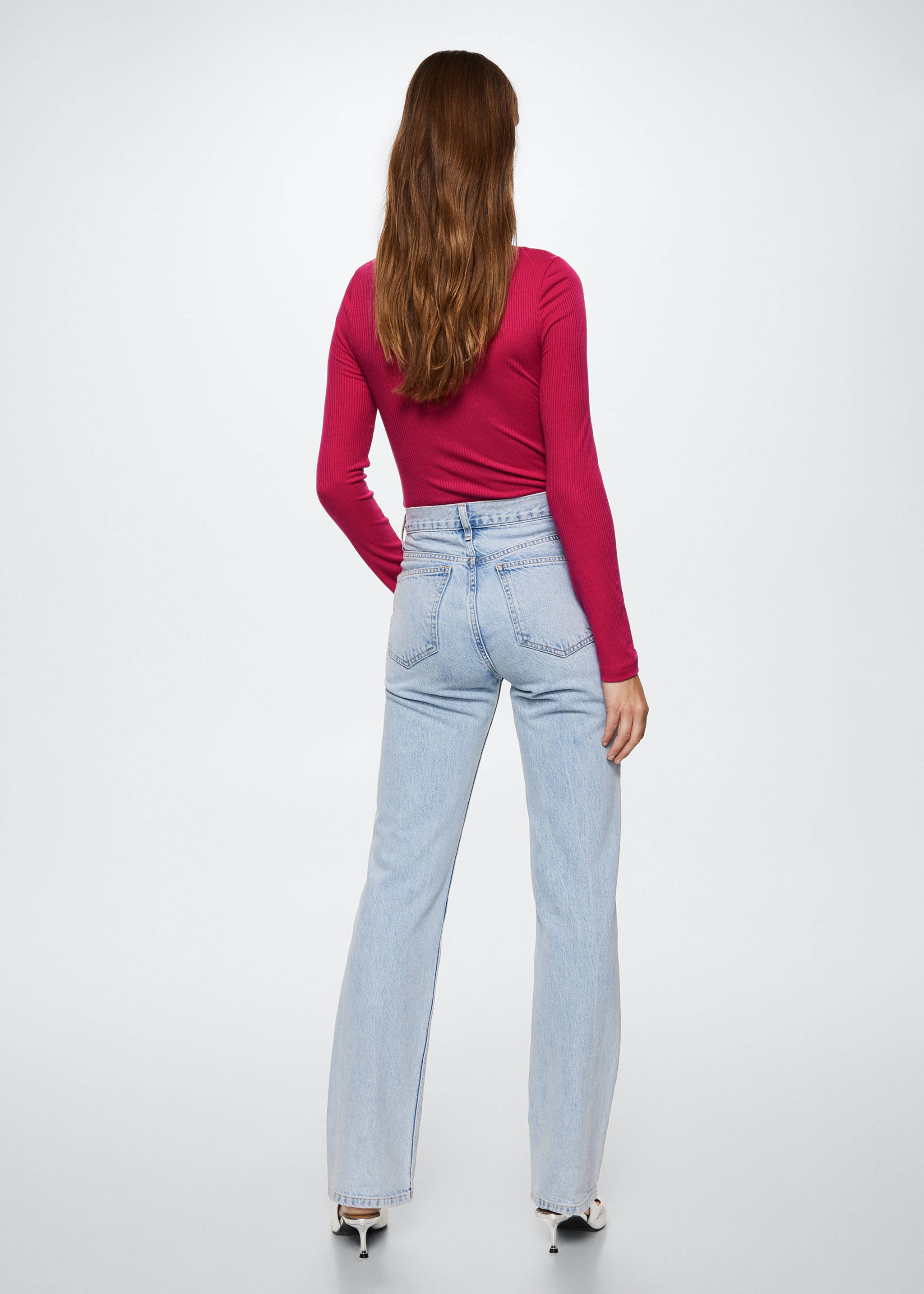 Geripptes T-Shirt mit Knotendetail - Rückseite des Artikels