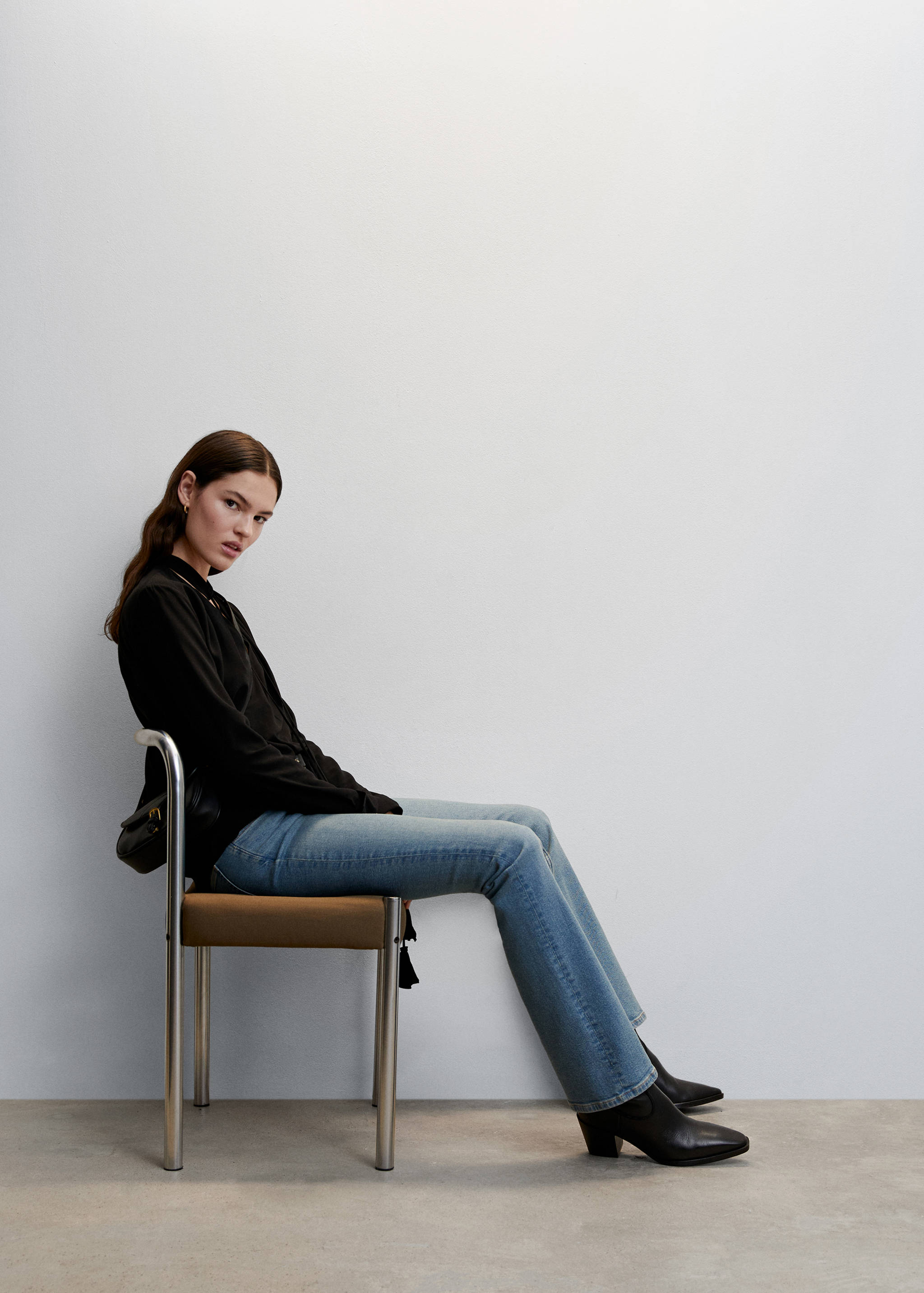 Tie-neck blouse - Details of the article 2