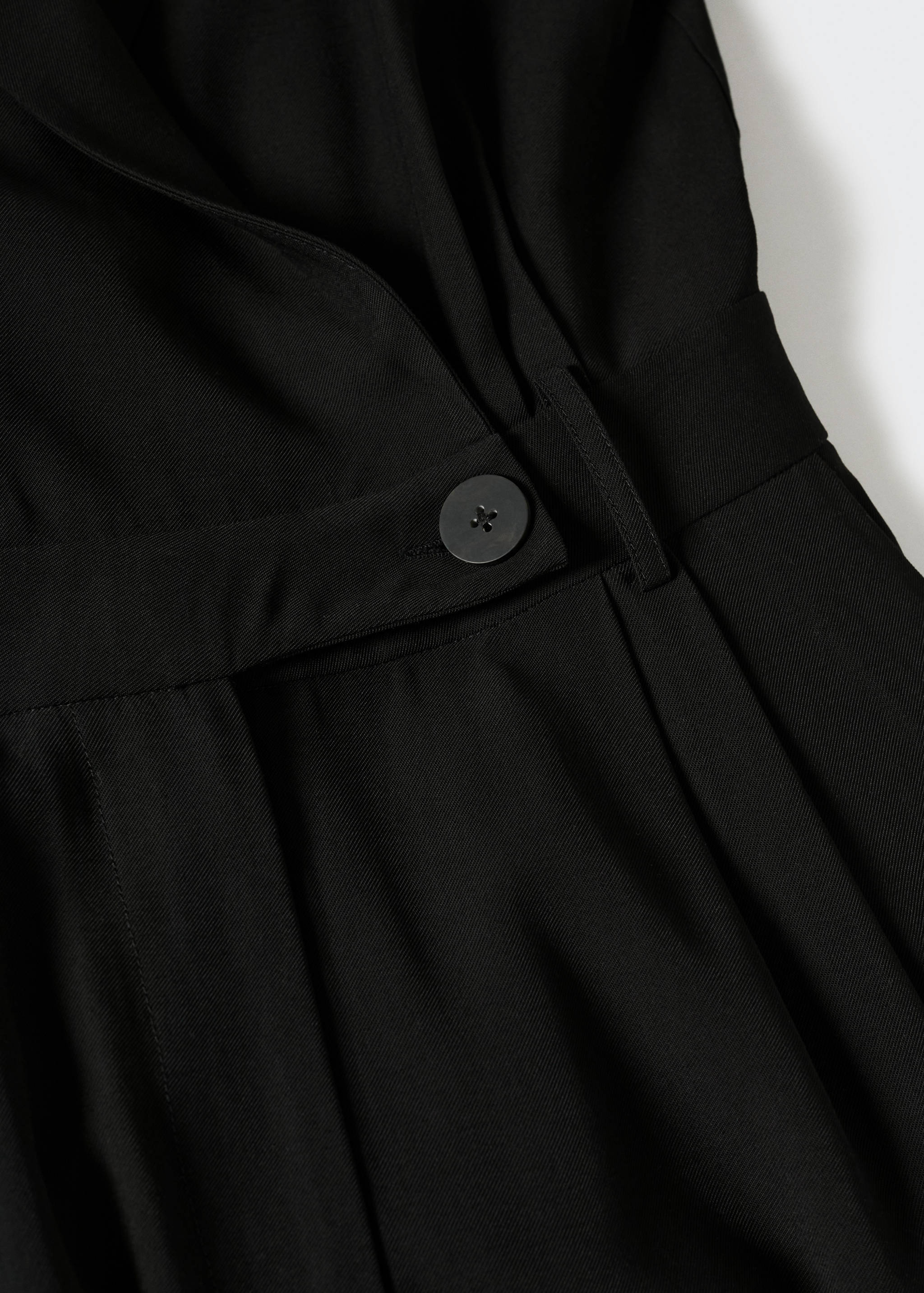 Long jumpsuit with lapels - Details of the article 8