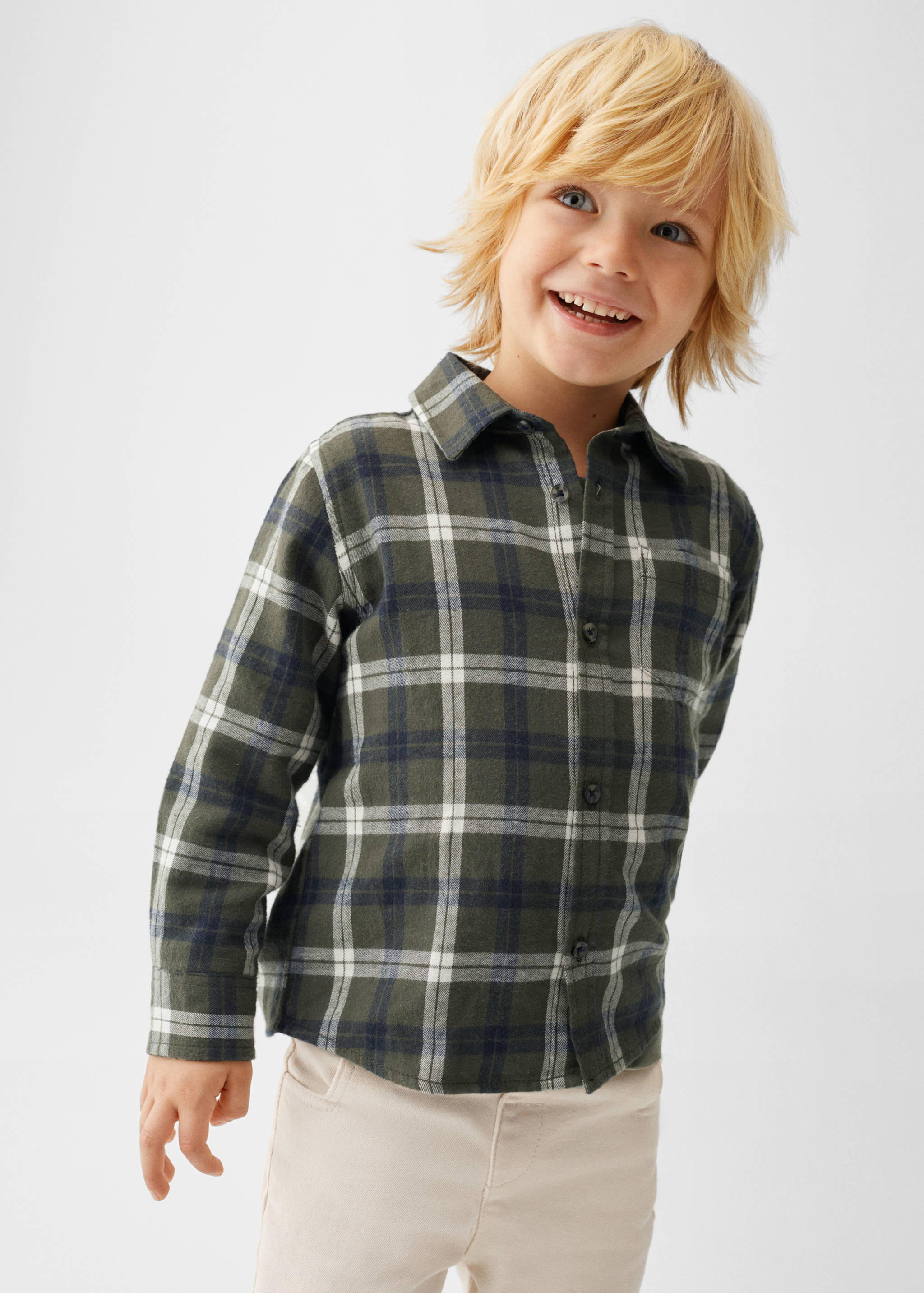 Rutig bomullsskjorta - Bild av mittparti