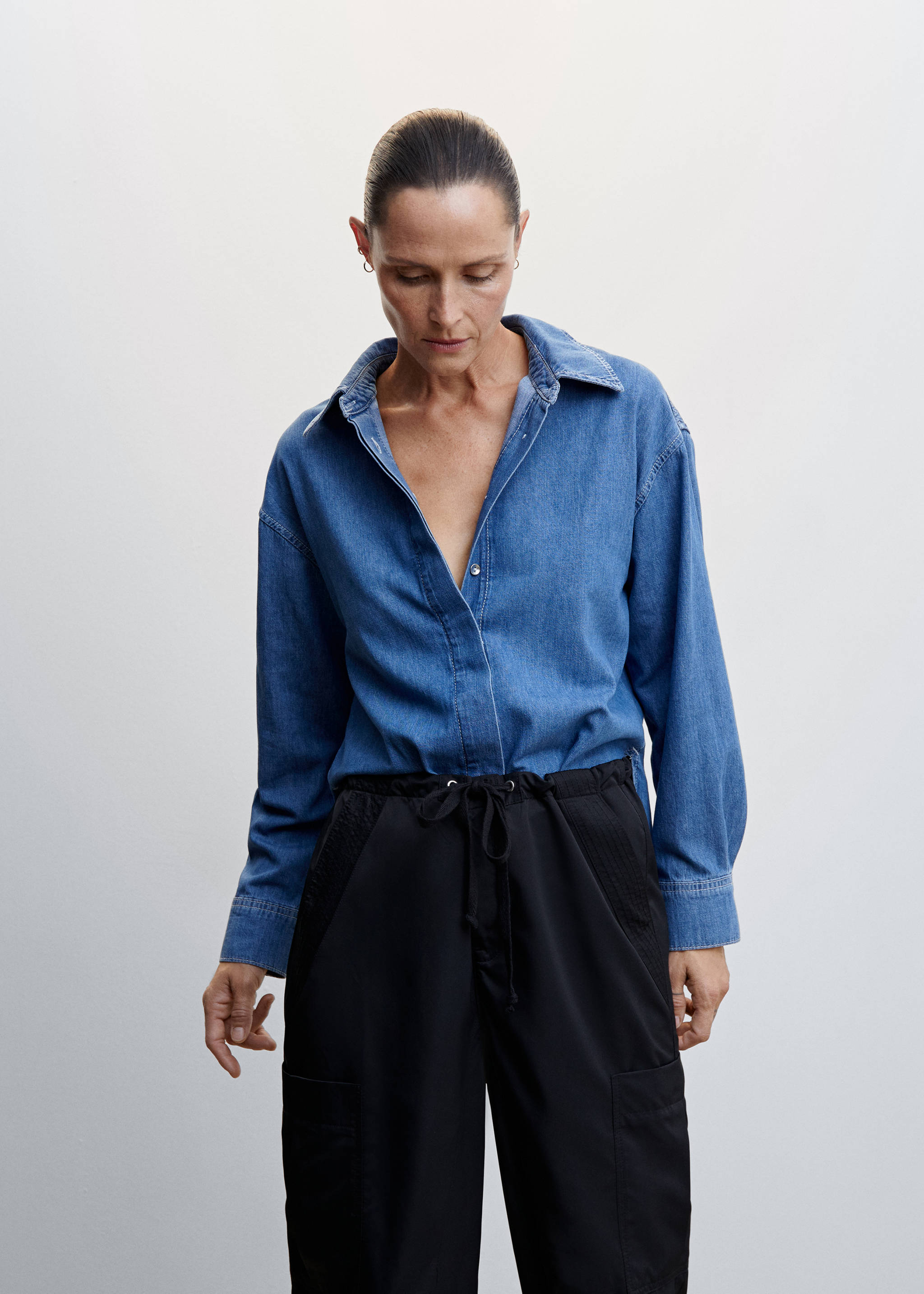 Camisa denim oversize - Plano medio