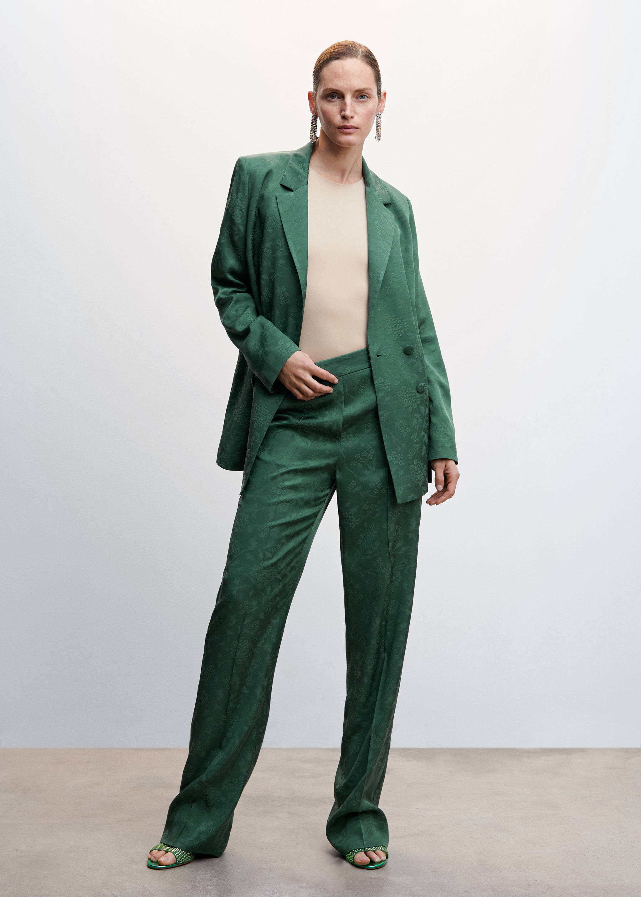 Pantalón traje jacquard - Plano general