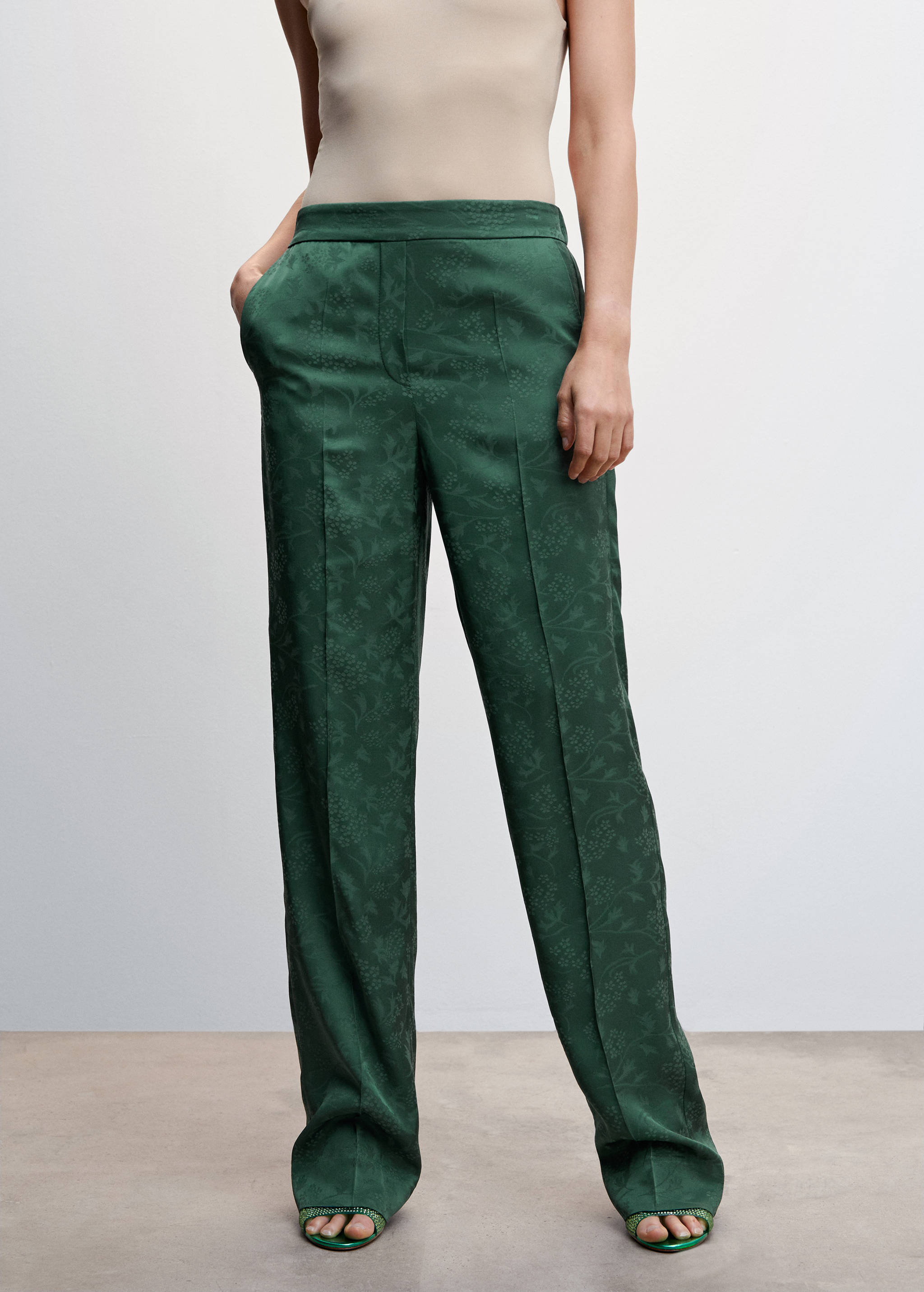 Pantalón traje jacquard - Plano medio