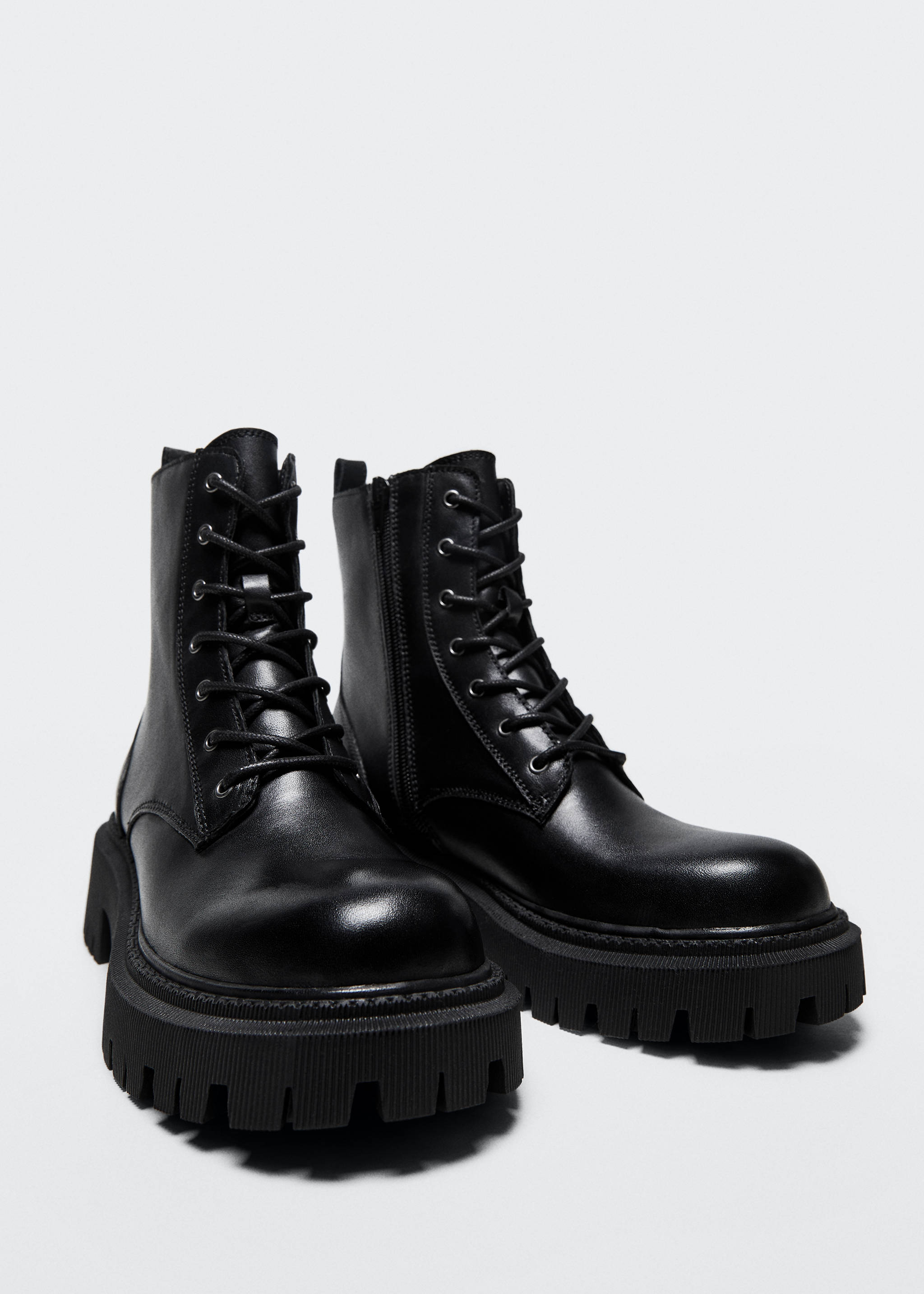 Lederstiefel zum Schnüren - Mittlere Ansicht