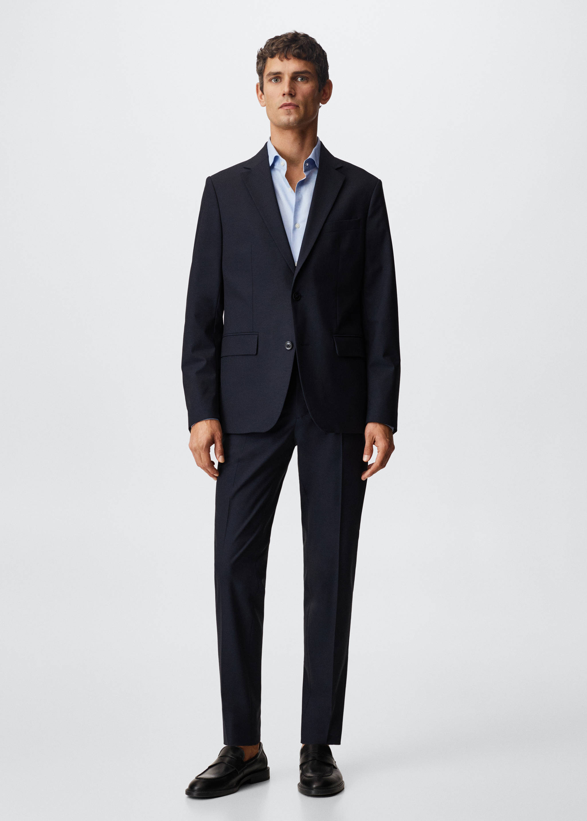 Slim Fit-Anzugshemd mit feinem Nadelstreifenmuster - Allgemeine Ansicht