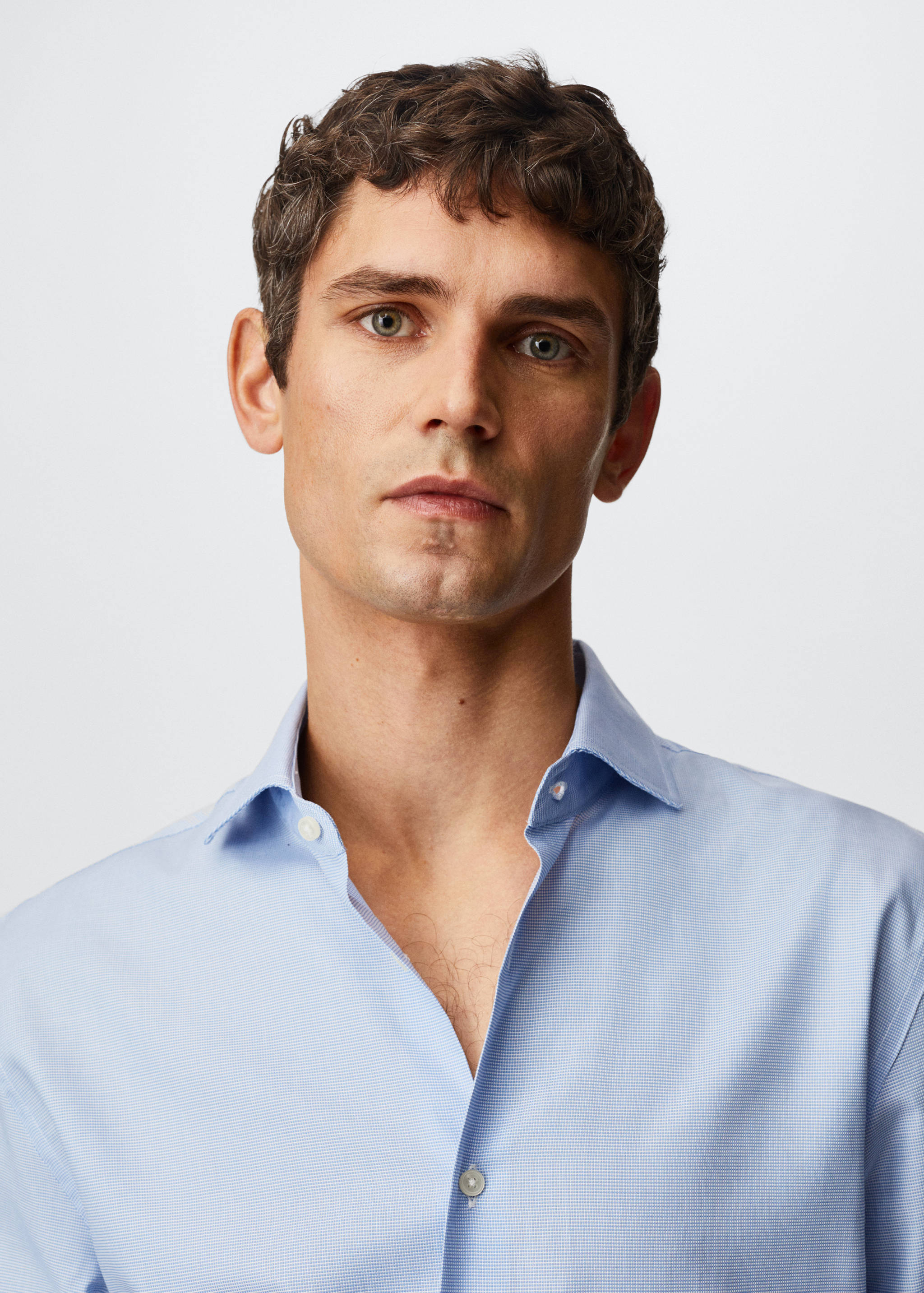 Slim Fit-Anzugshemd mit feinem Nadelstreifenmuster - Detail des Artikels 1