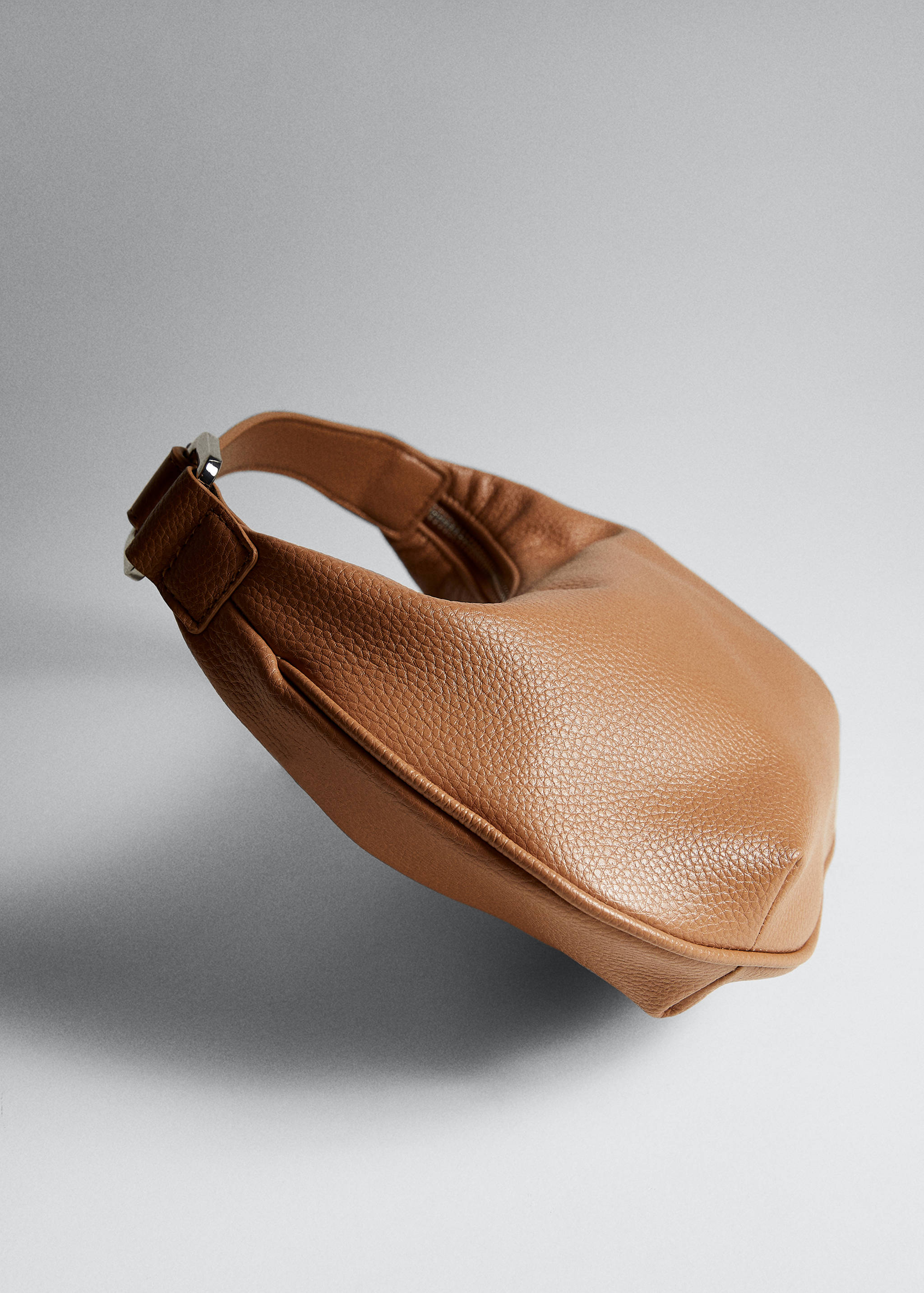 Bolso ovalado asa corta  - Detalle del artículo 5