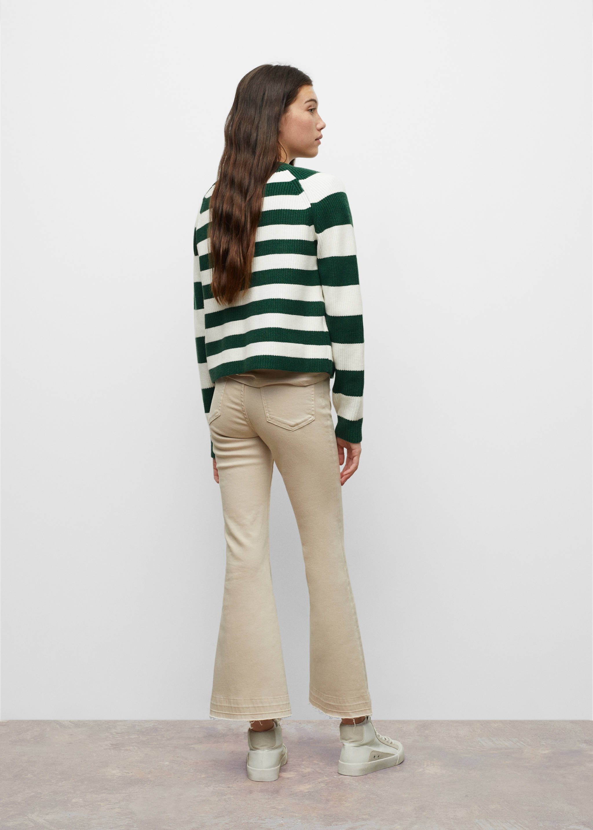 Round-neck striped sweater - Reverse of the article