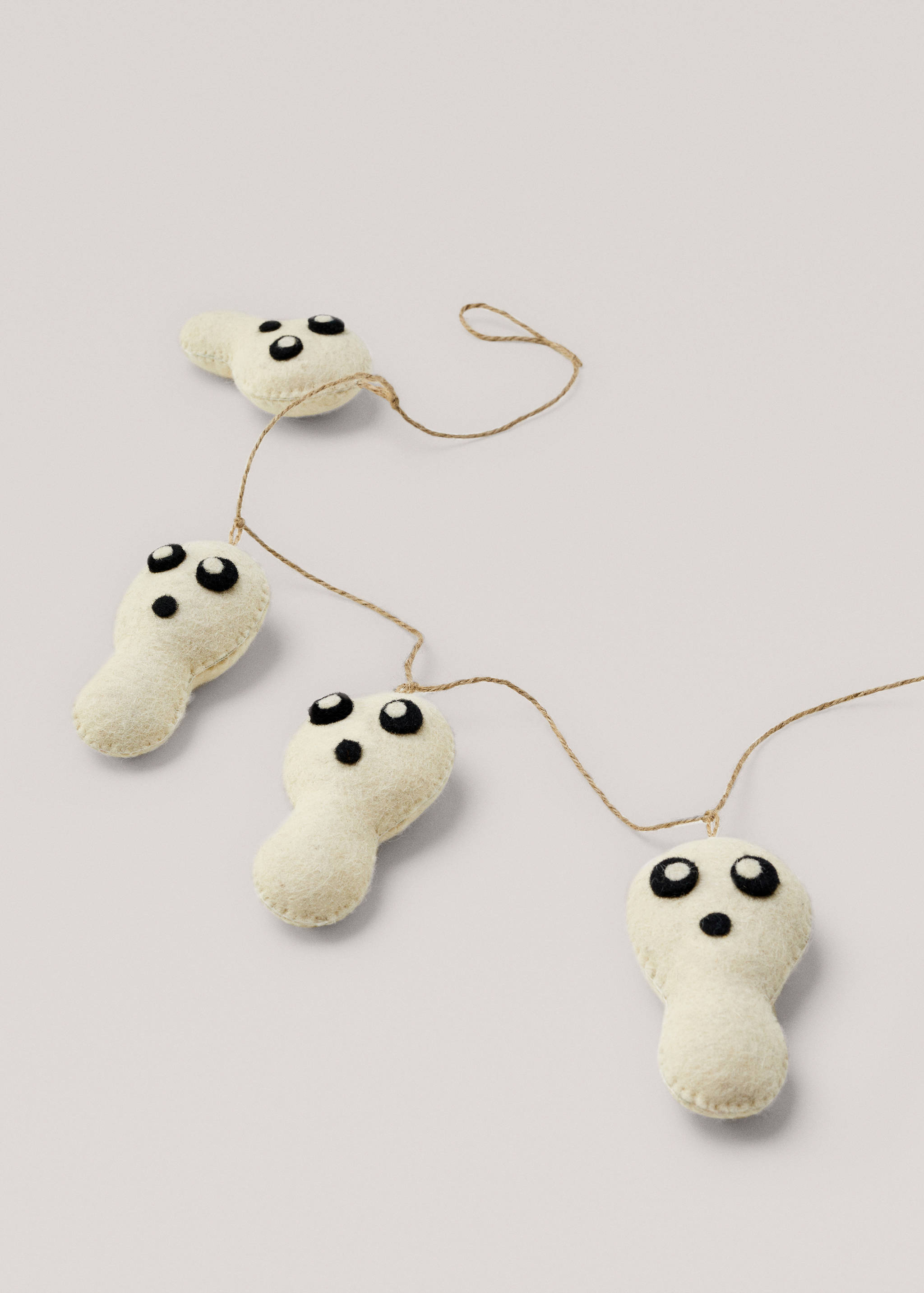 Ghosts Halloween garland - Details of the article 1