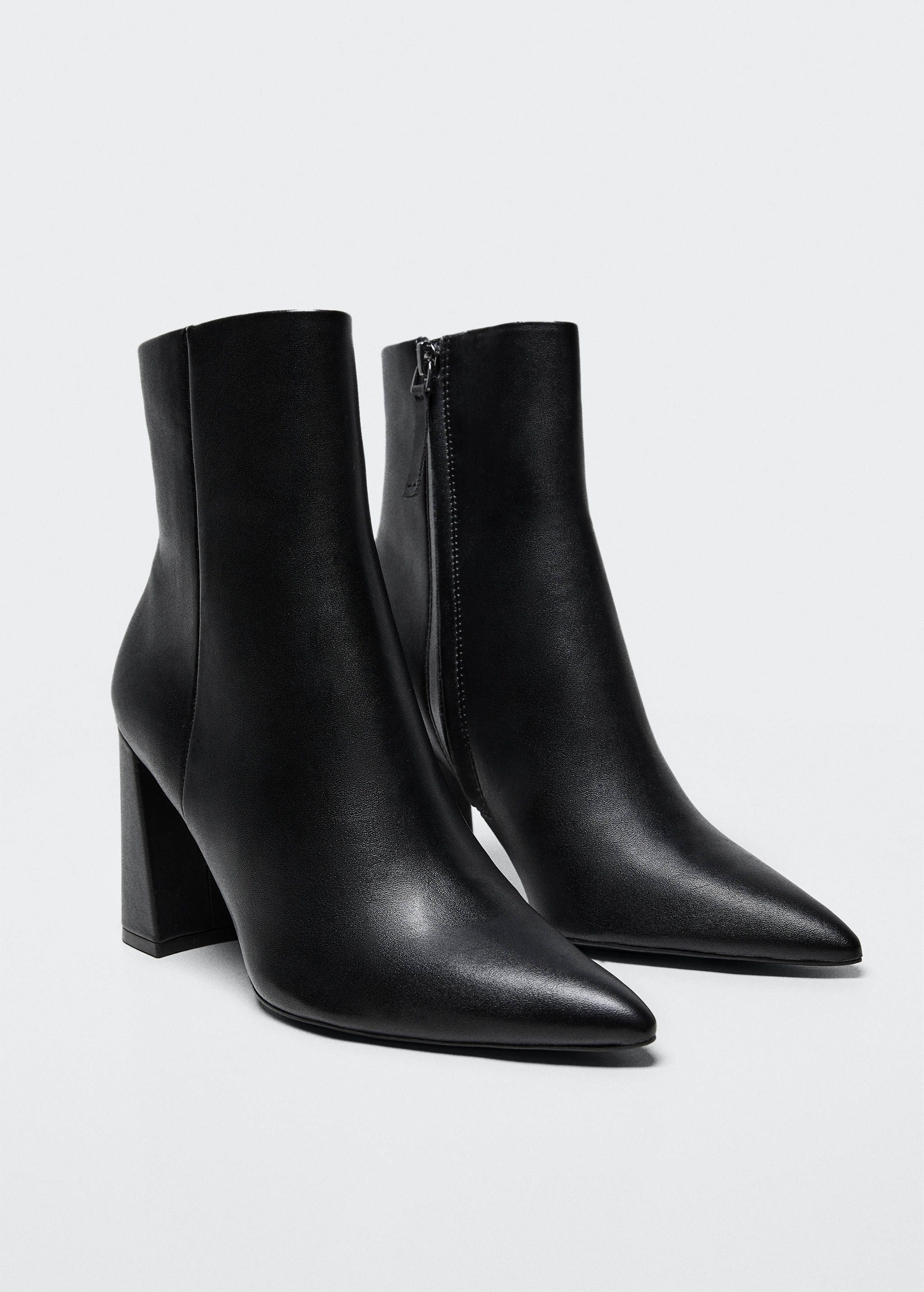 Ankle boots with block heel - Medium plane