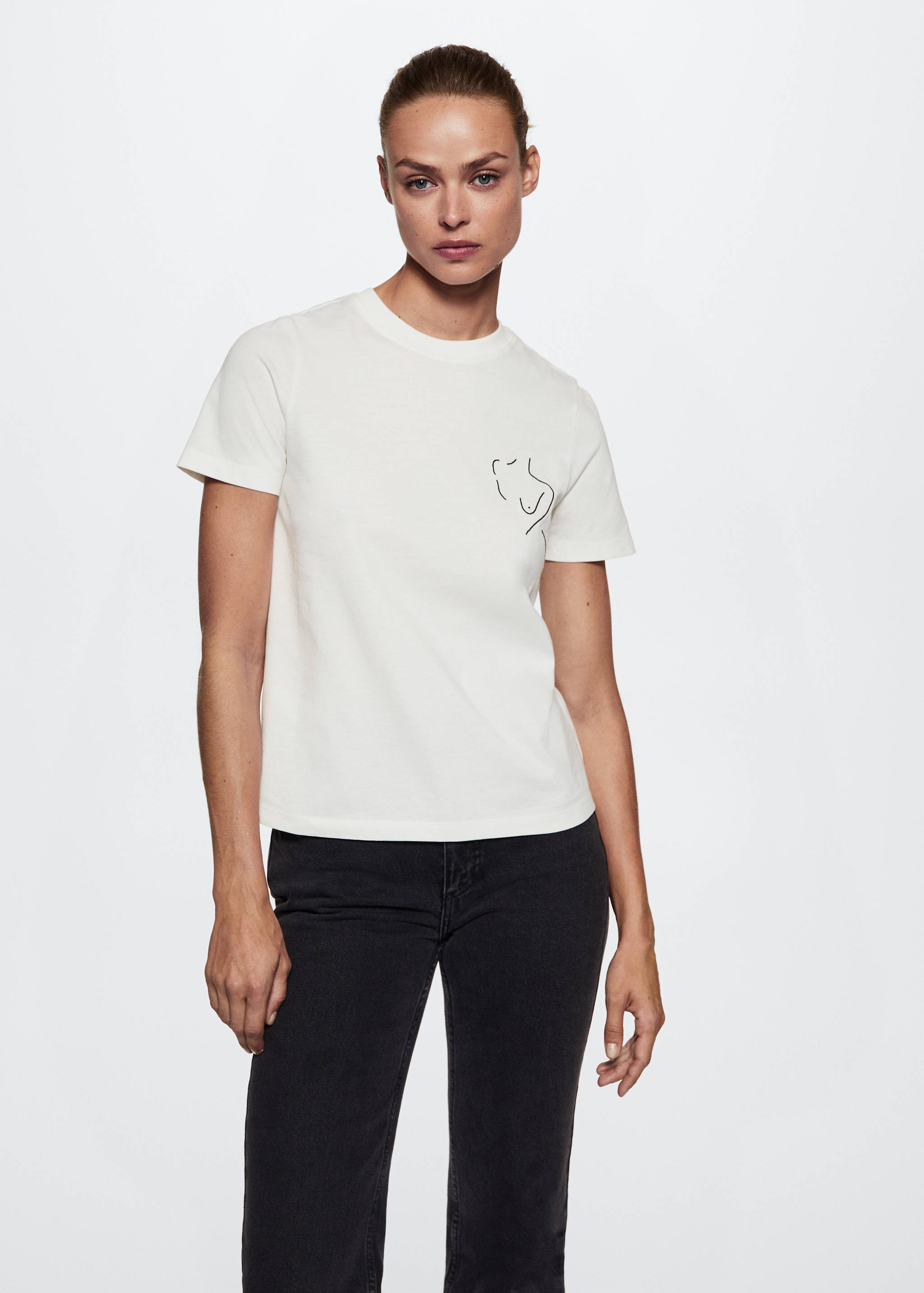 Camiseta solidaria bordado - Plano medio