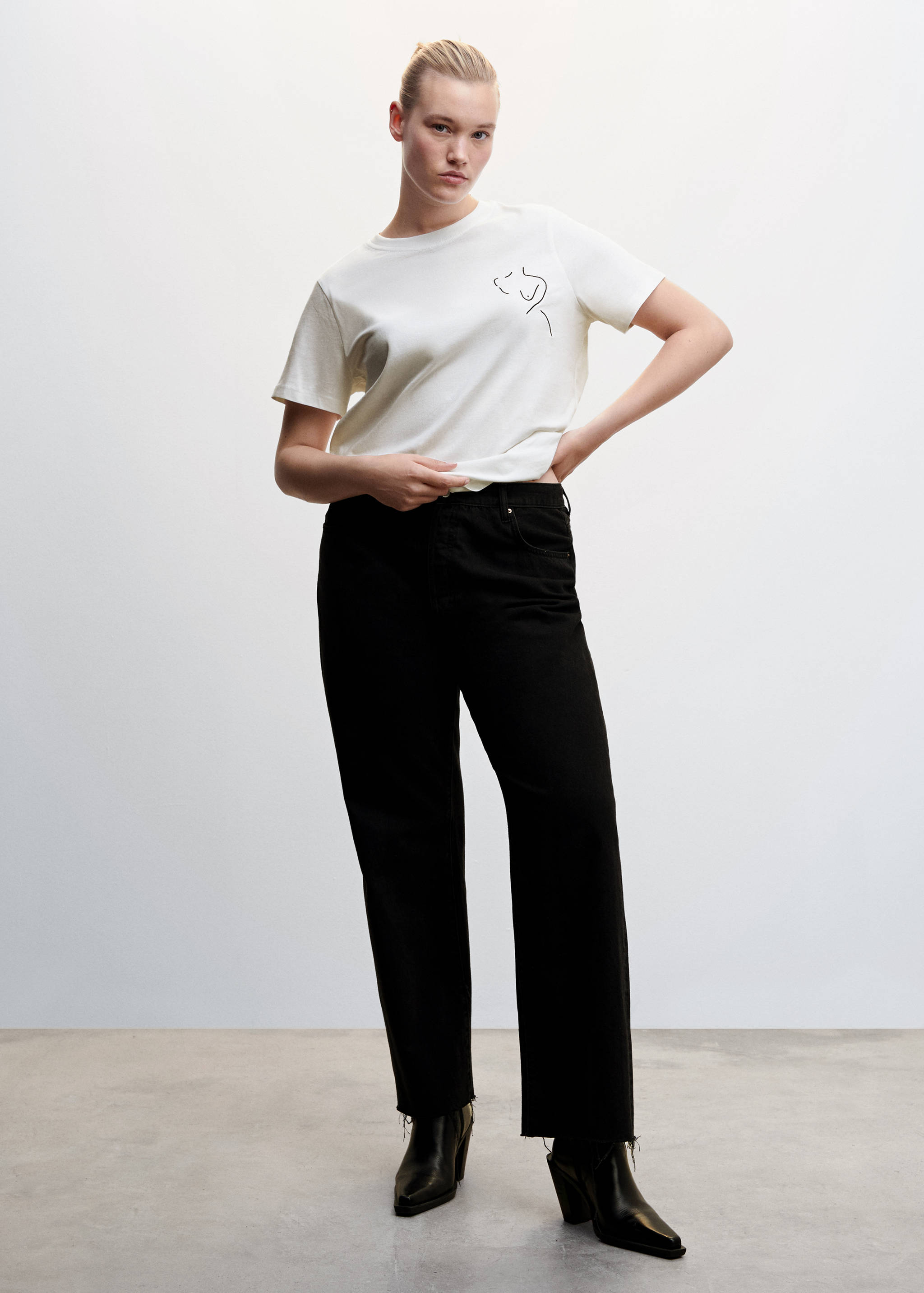 Camiseta solidaria bordado - Detalle del artículo 3