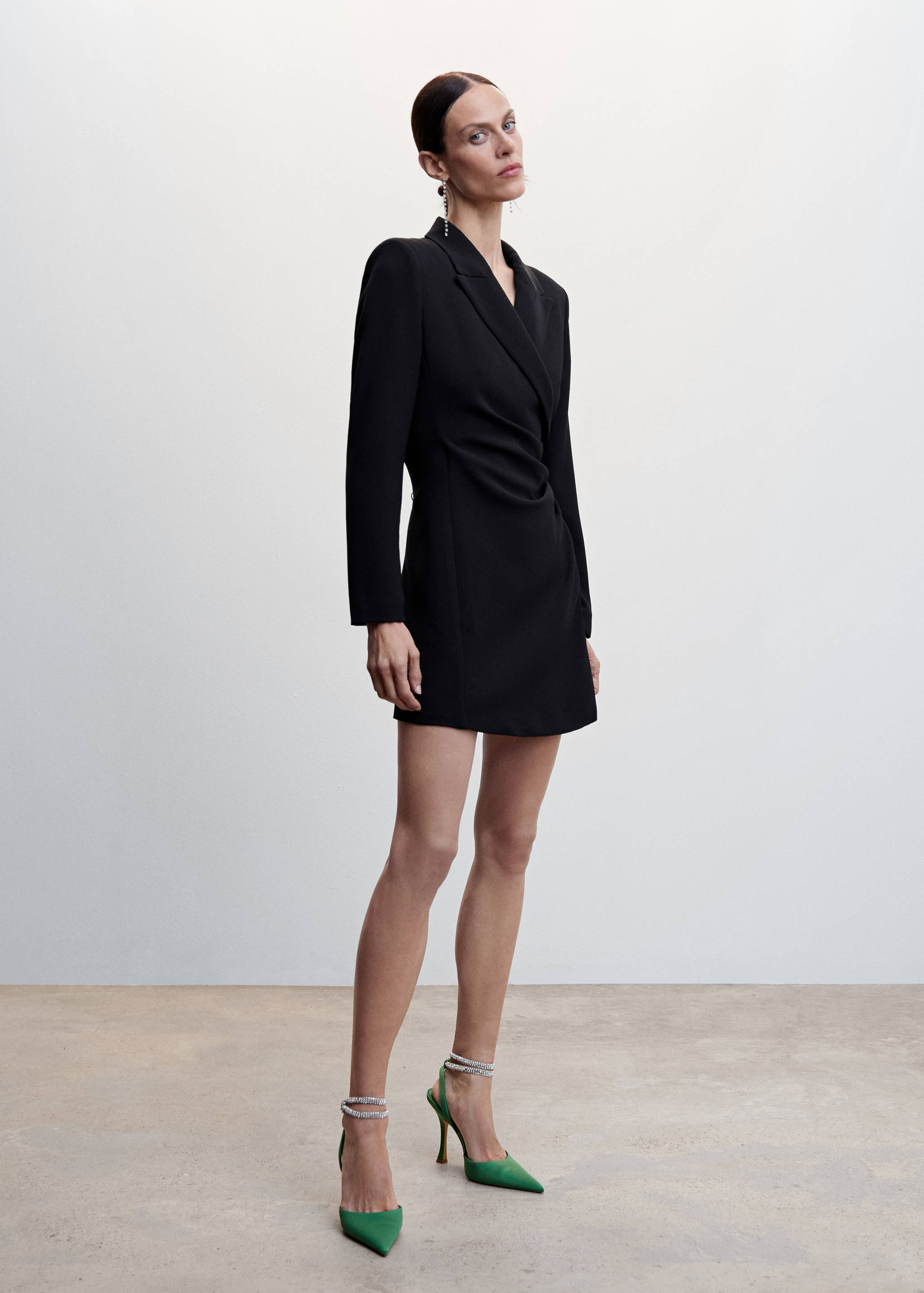 Vestit creuat solapes - Pla general