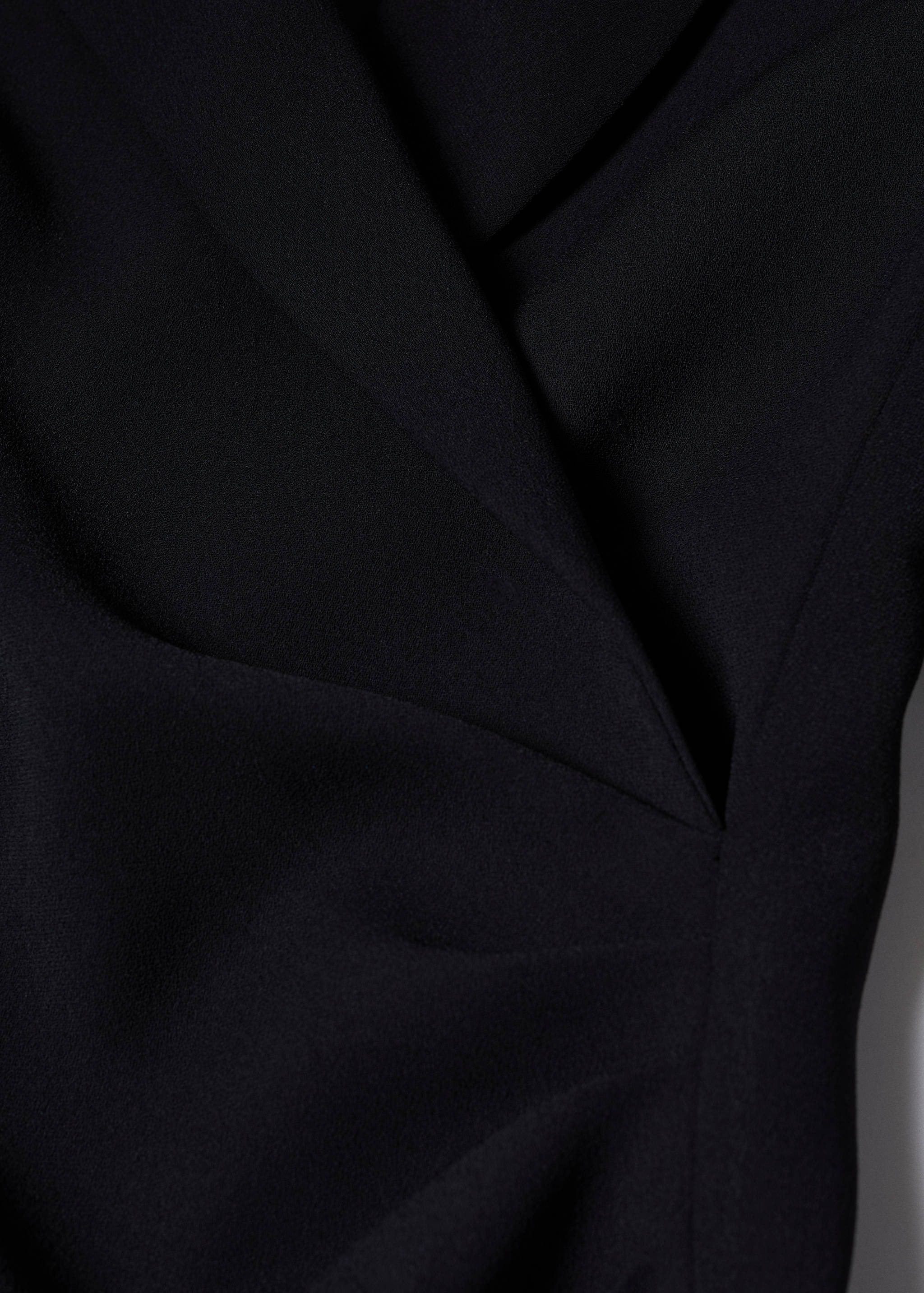 Vestit creuat solapes - Detall de l'article 8