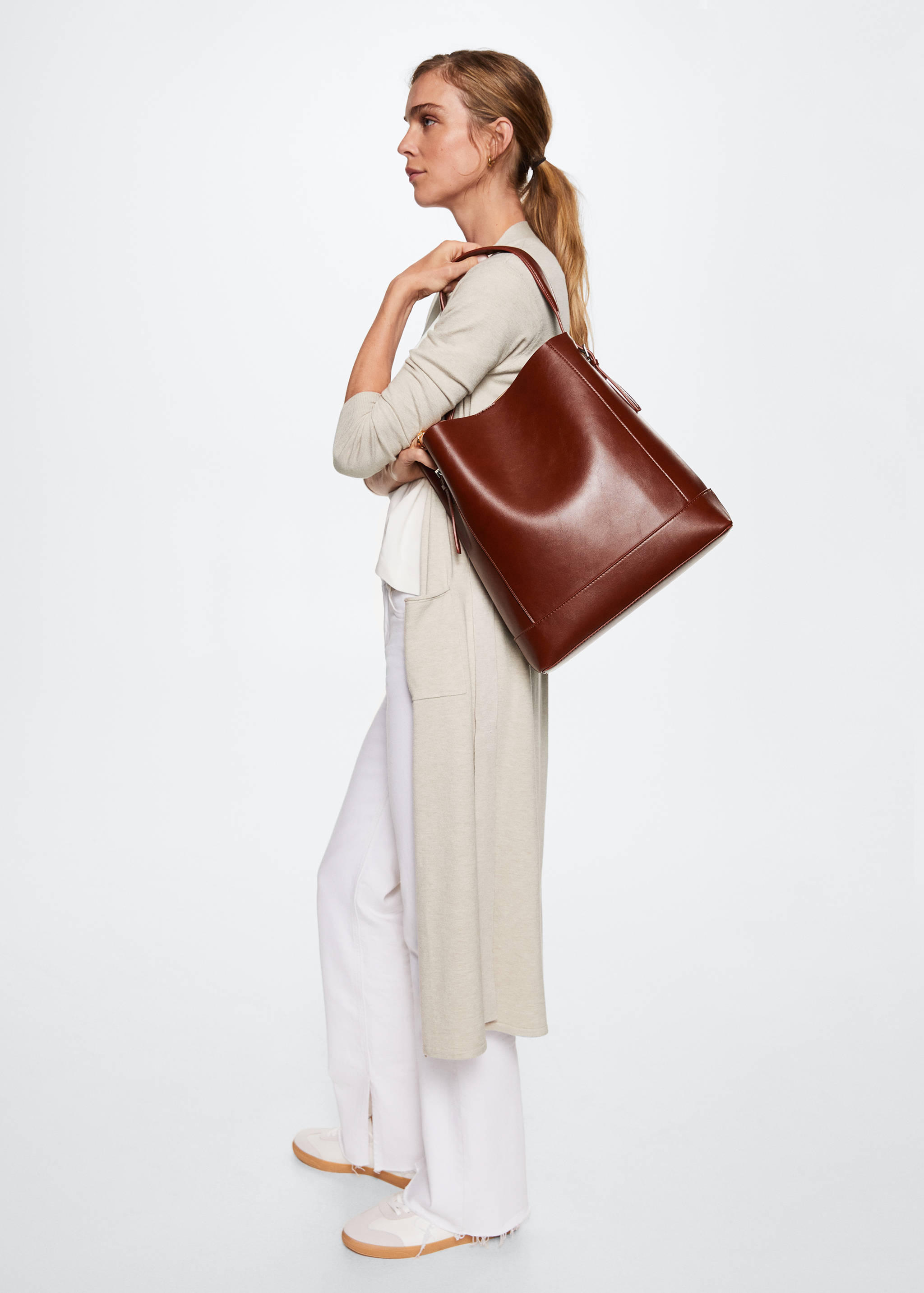 Short strap square bag - General plane