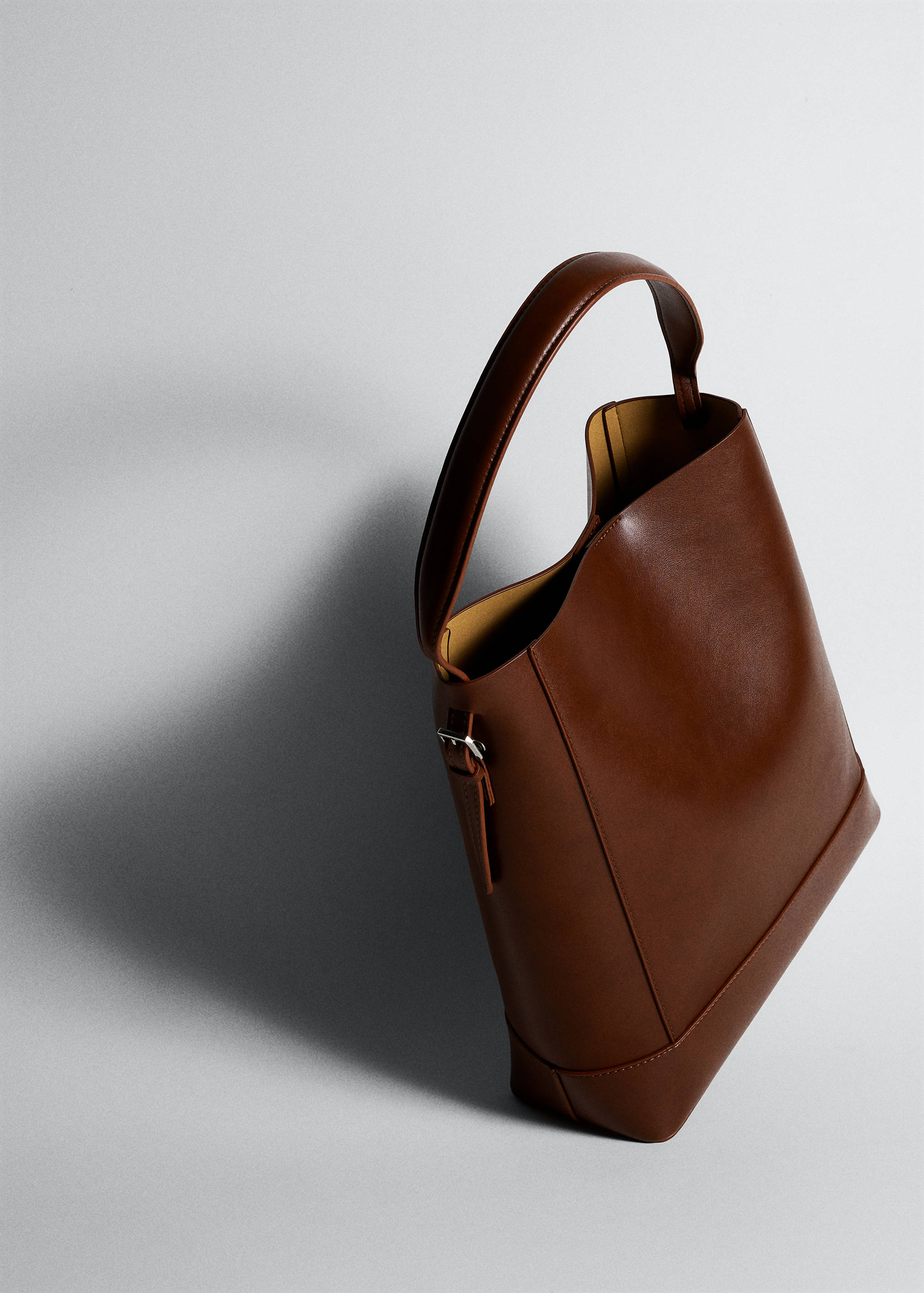 Short strap square bag - Details of the article 4
