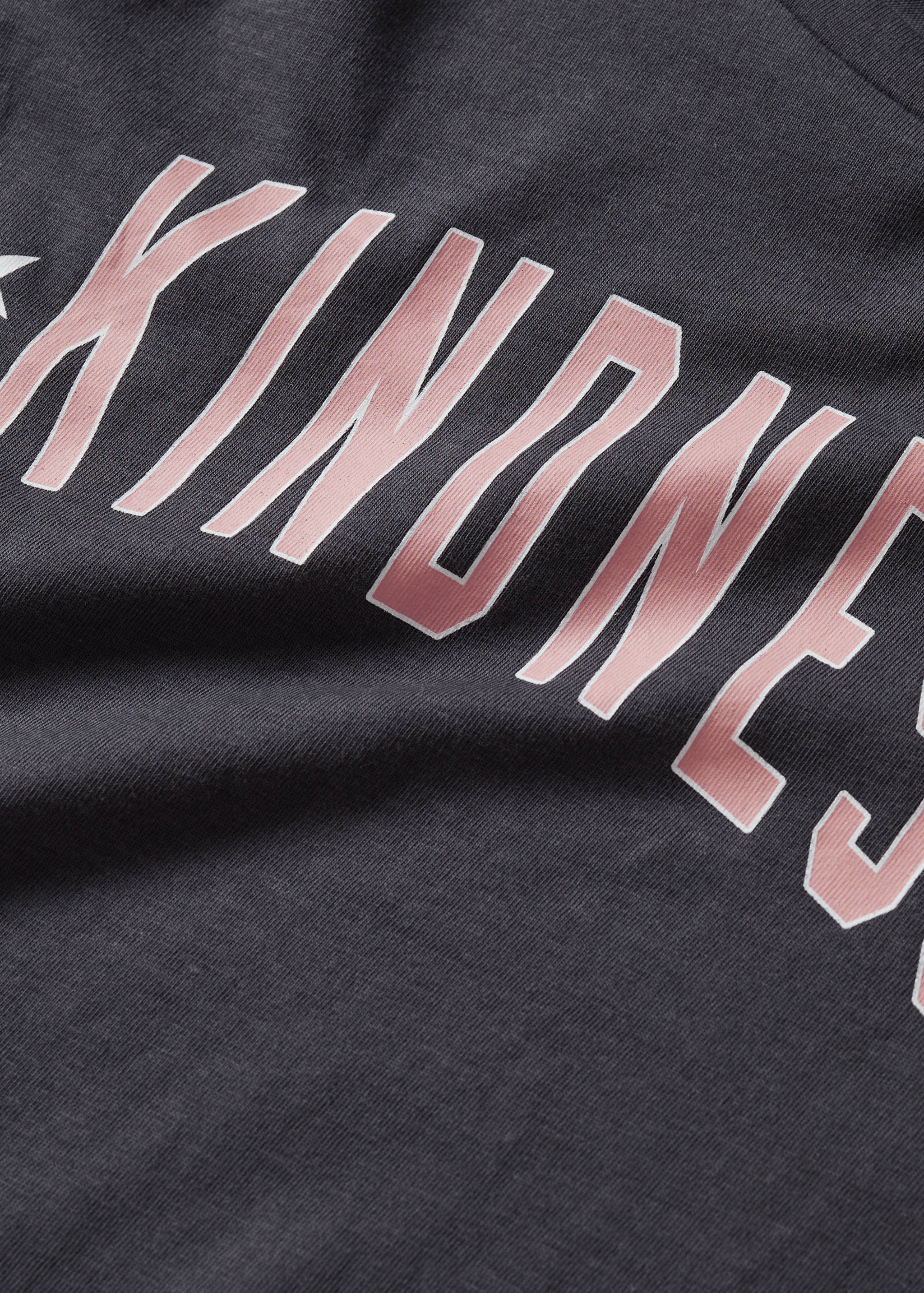 Long-sleeved t-shirt with message - Details of the article 8