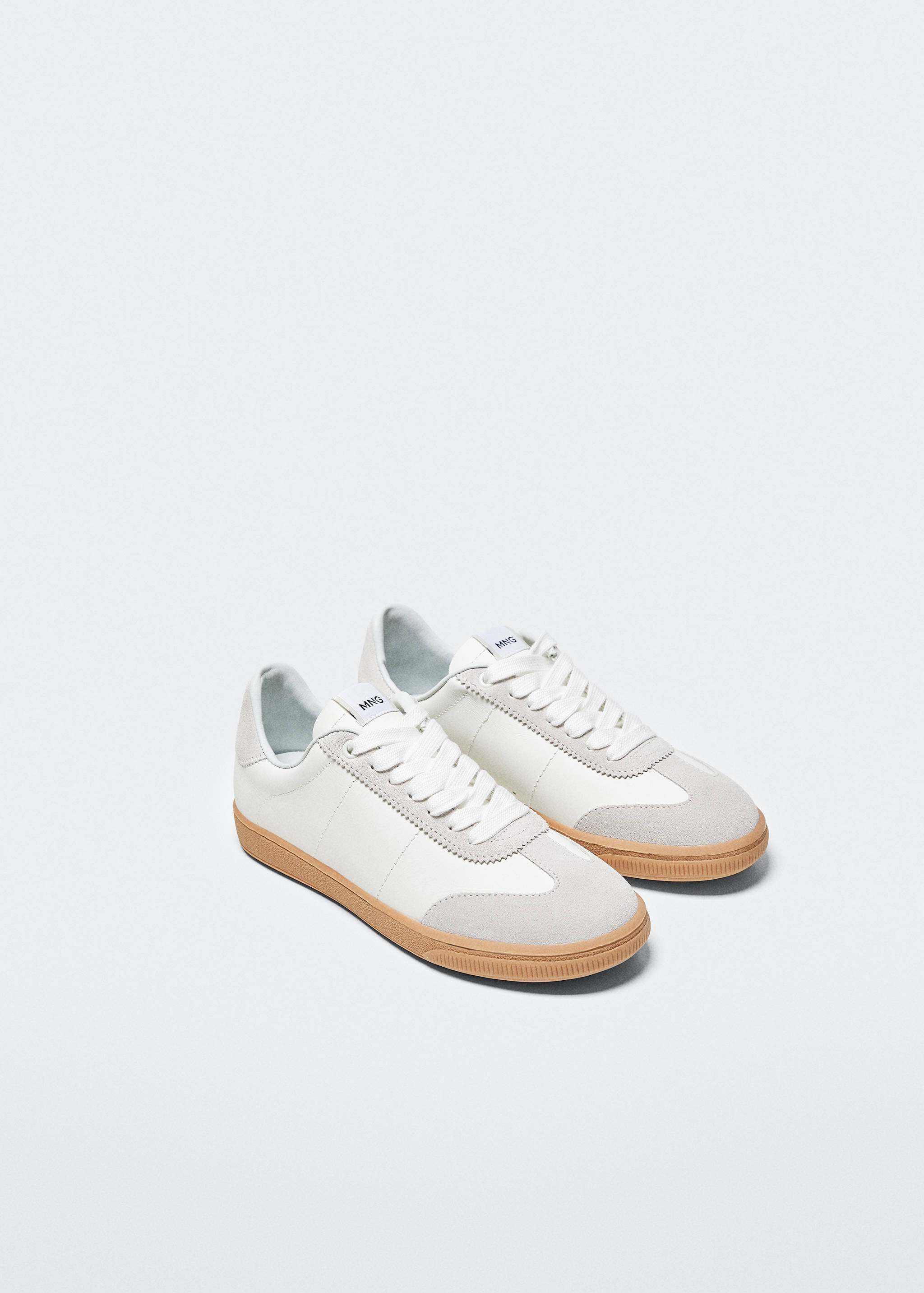 Baskets cuir semelle contrastante - Plan moyen